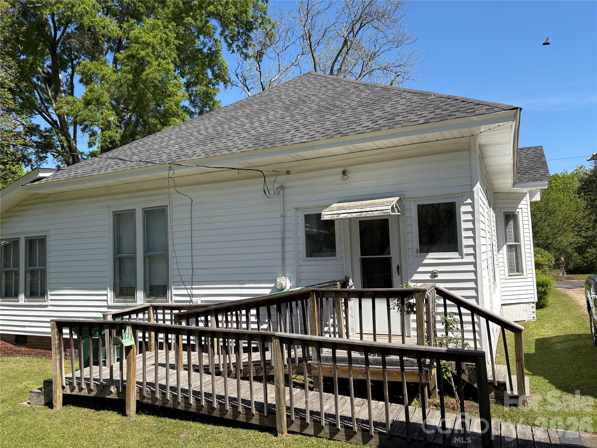main property photo 31