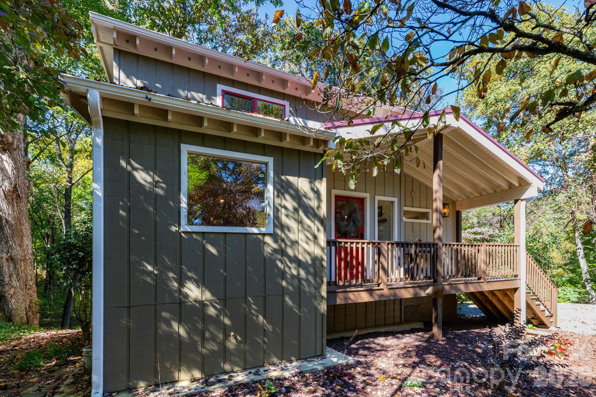 main property photo 23