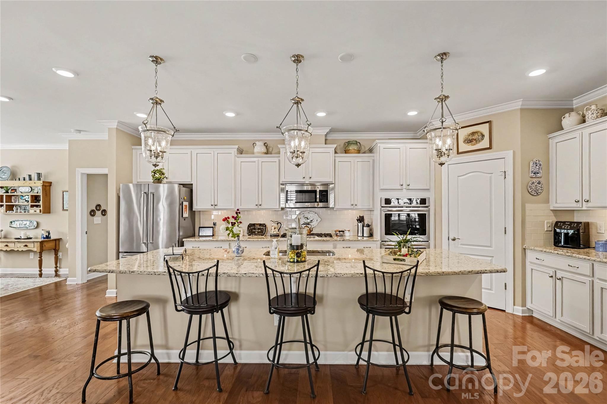 main property photo 9