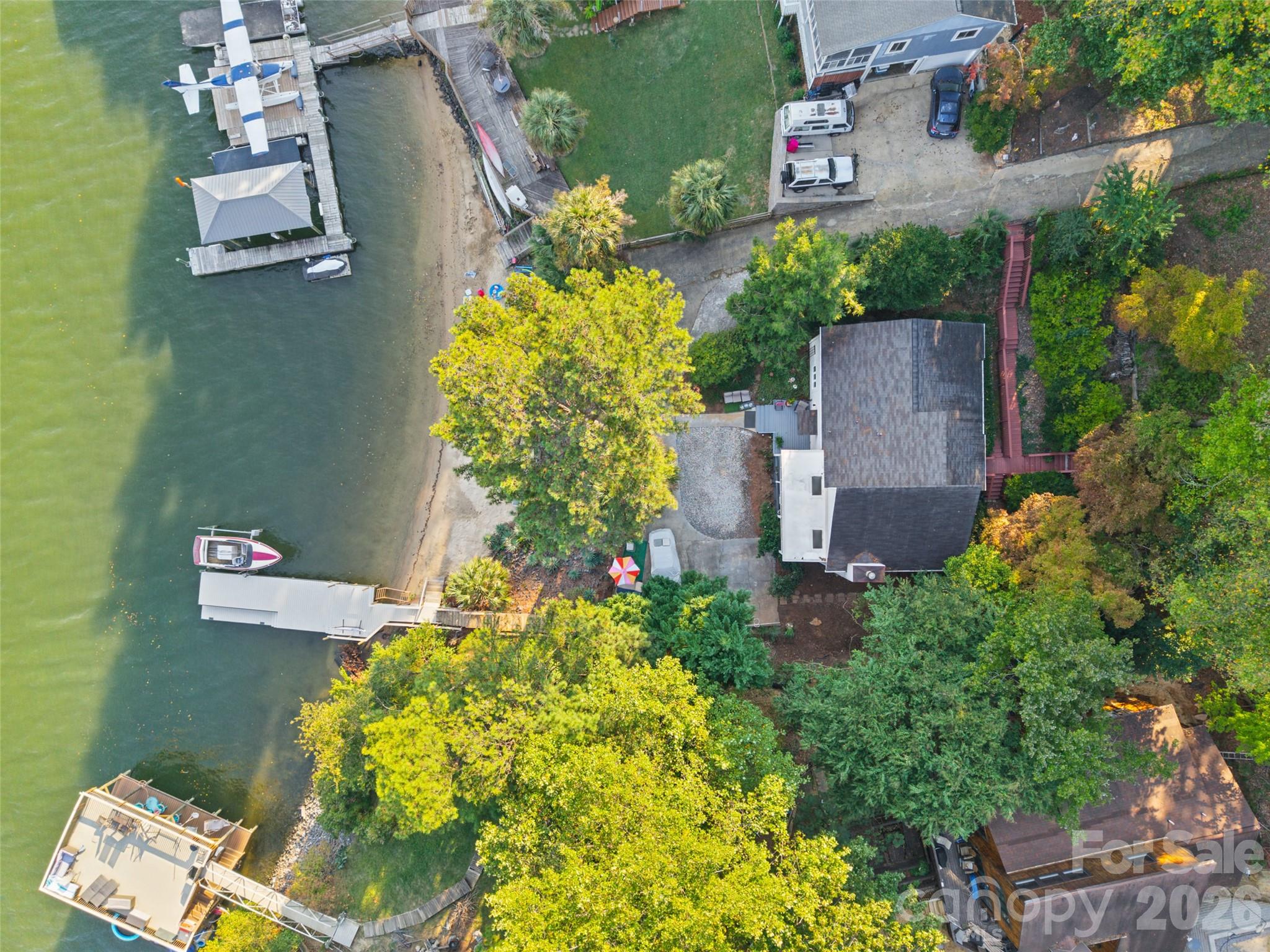 main property photo 40