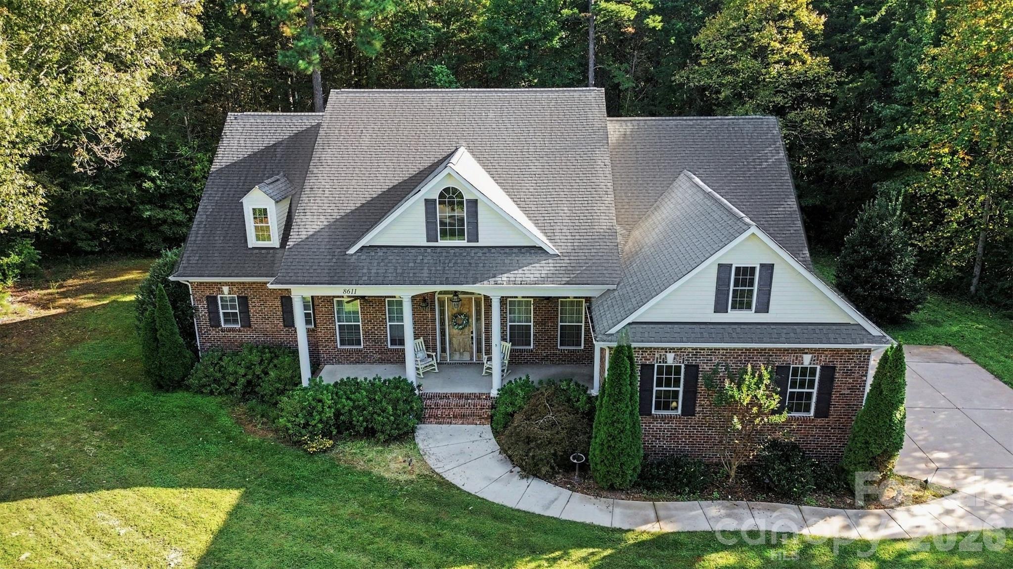 main property photo 3