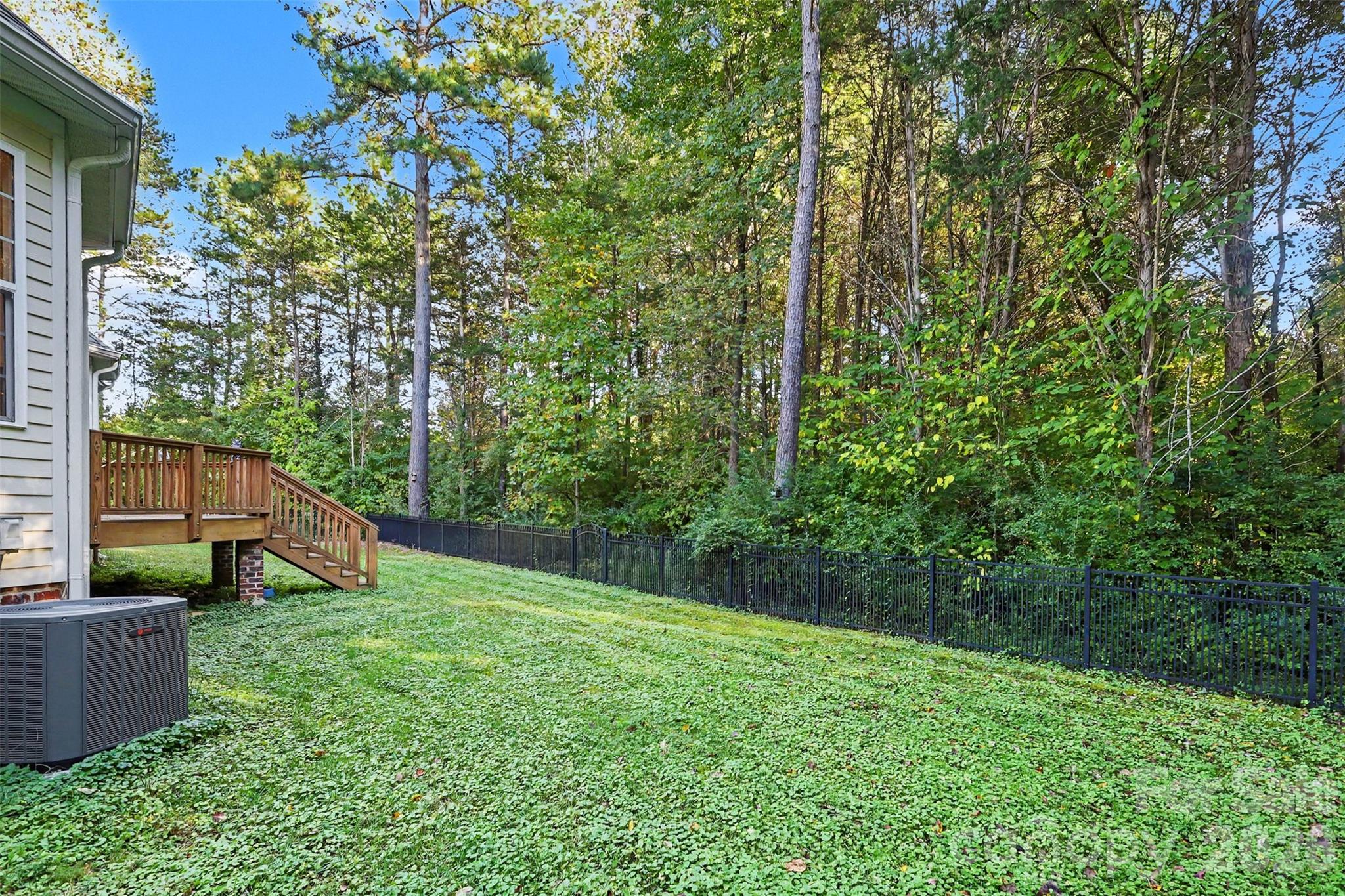 main property photo 30