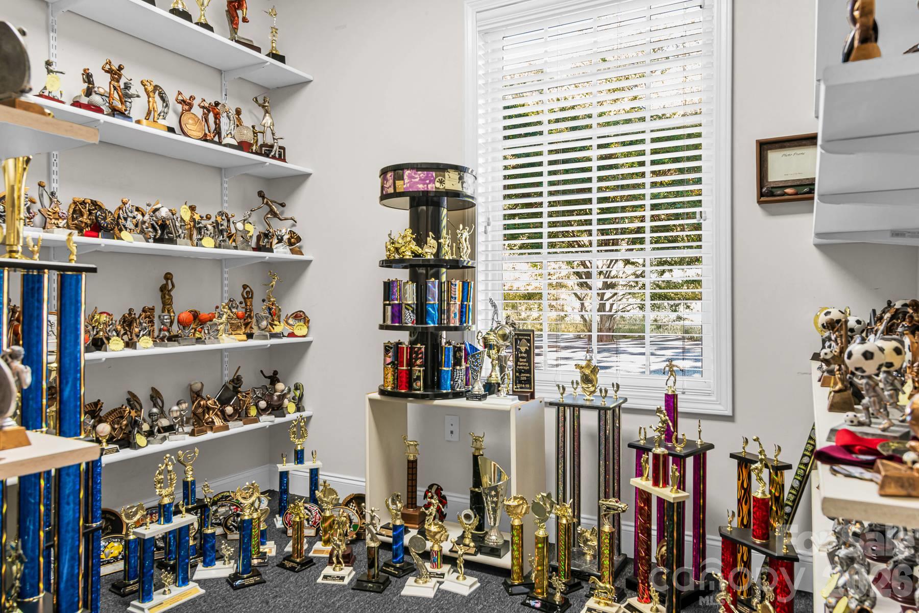 main property photo 20