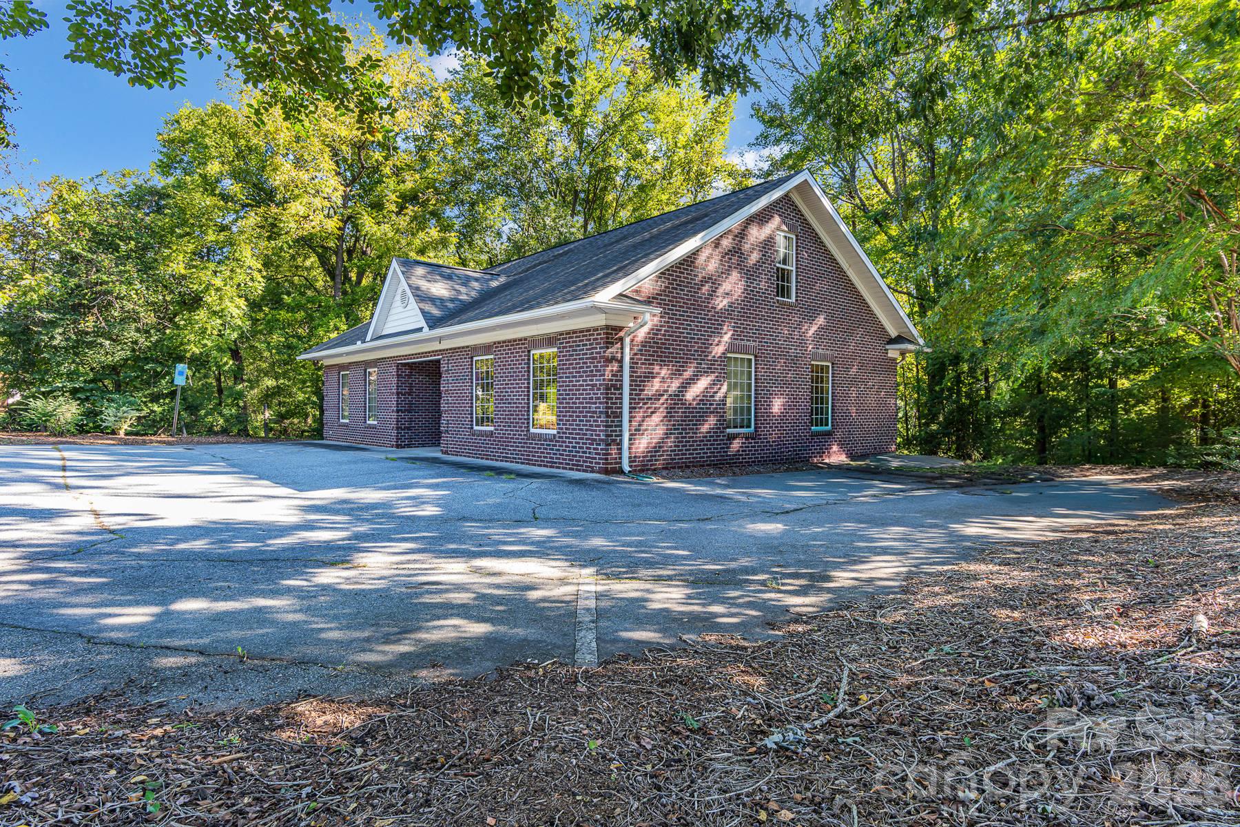 main property photo 6