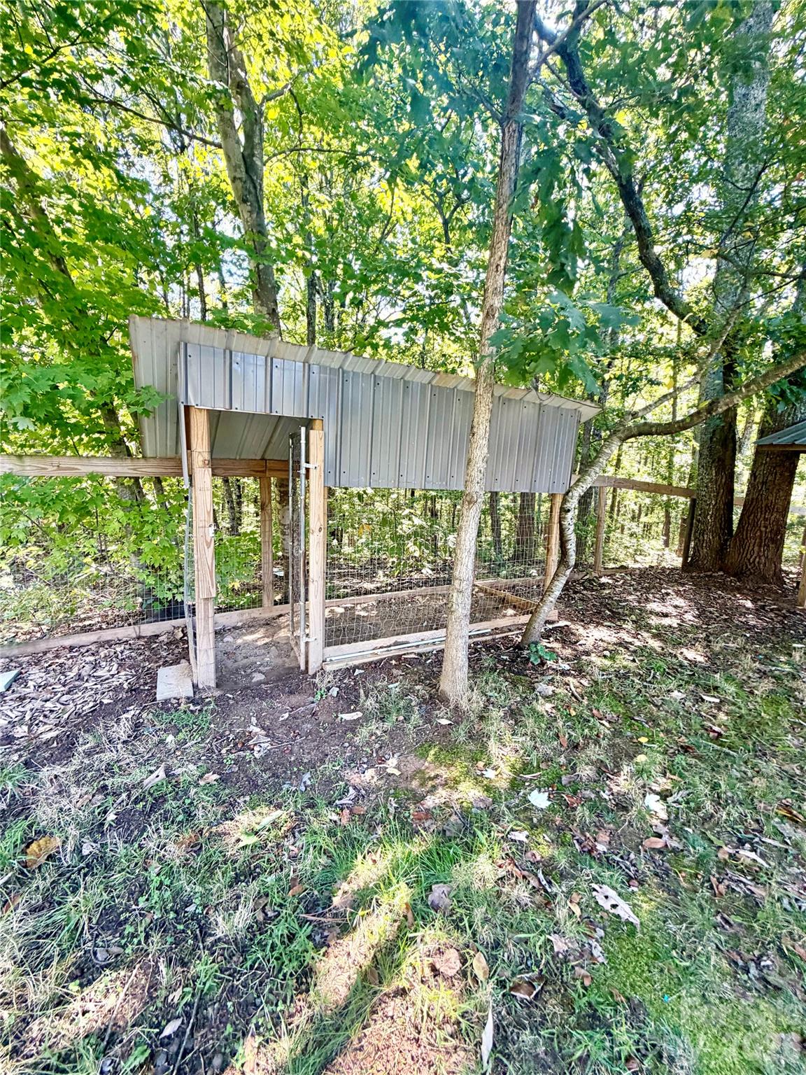 main property photo 29