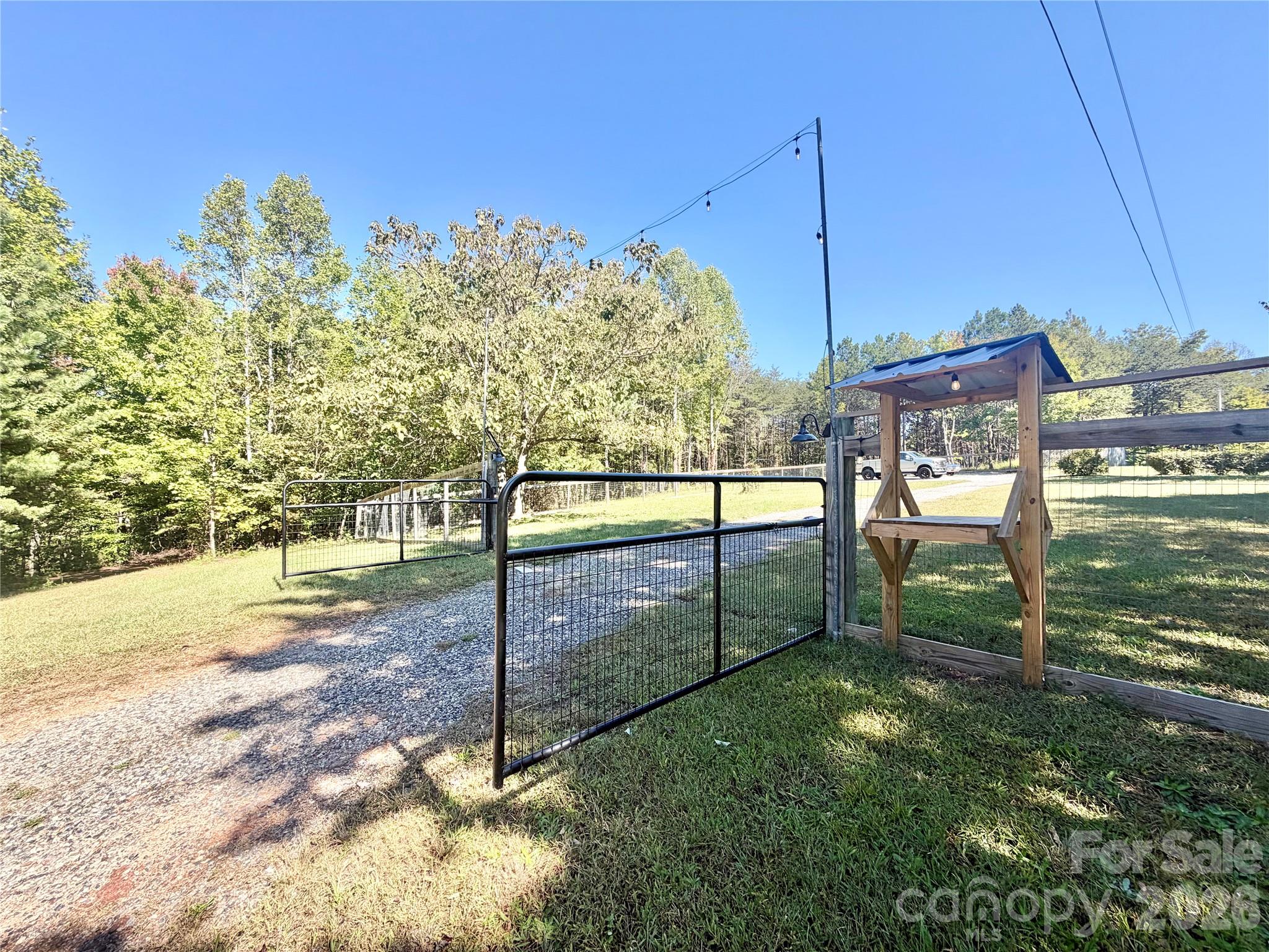 main property photo 34