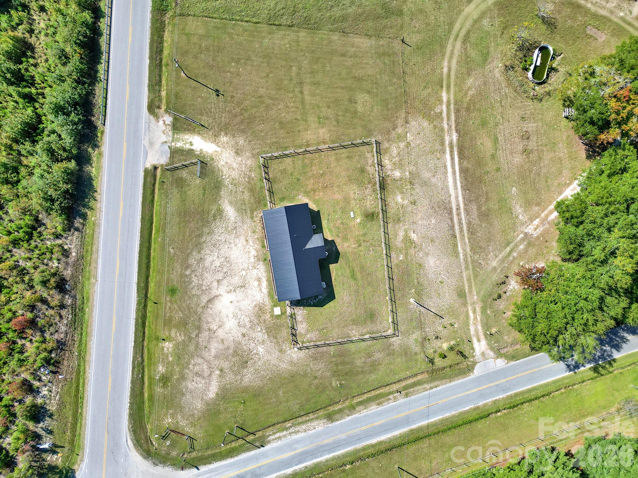 main property photo 5