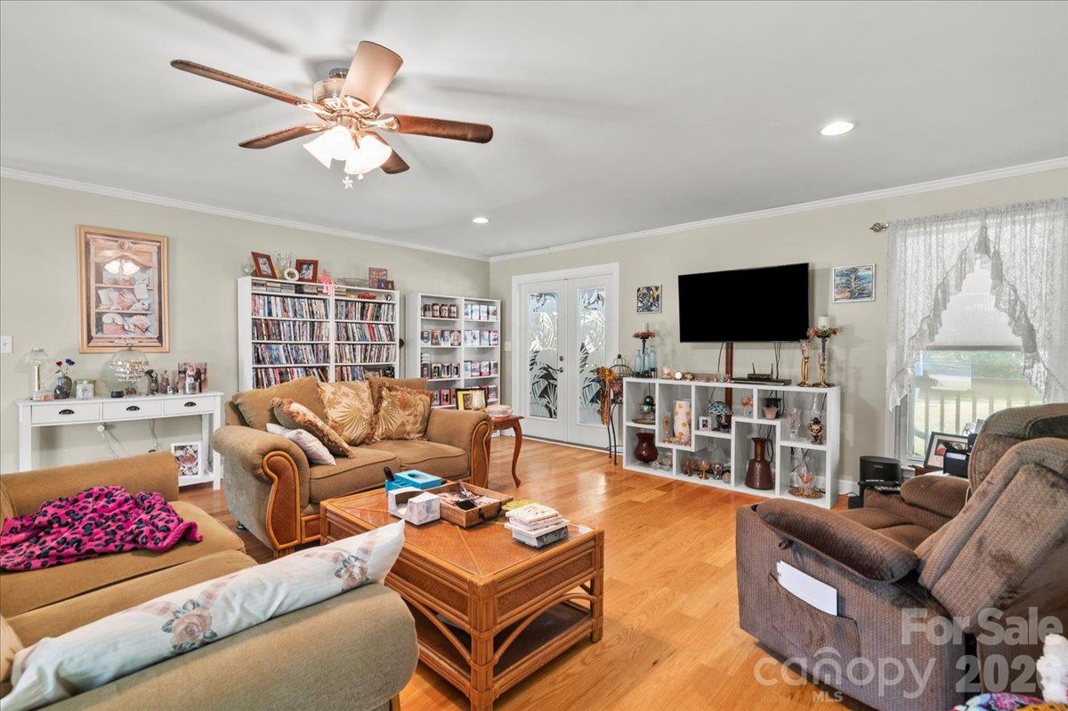 main property photo 21