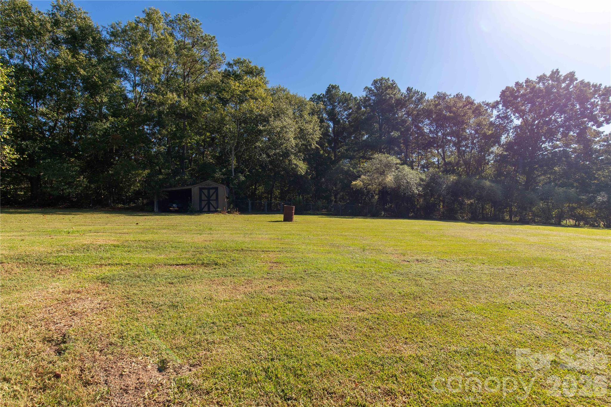 main property photo 30