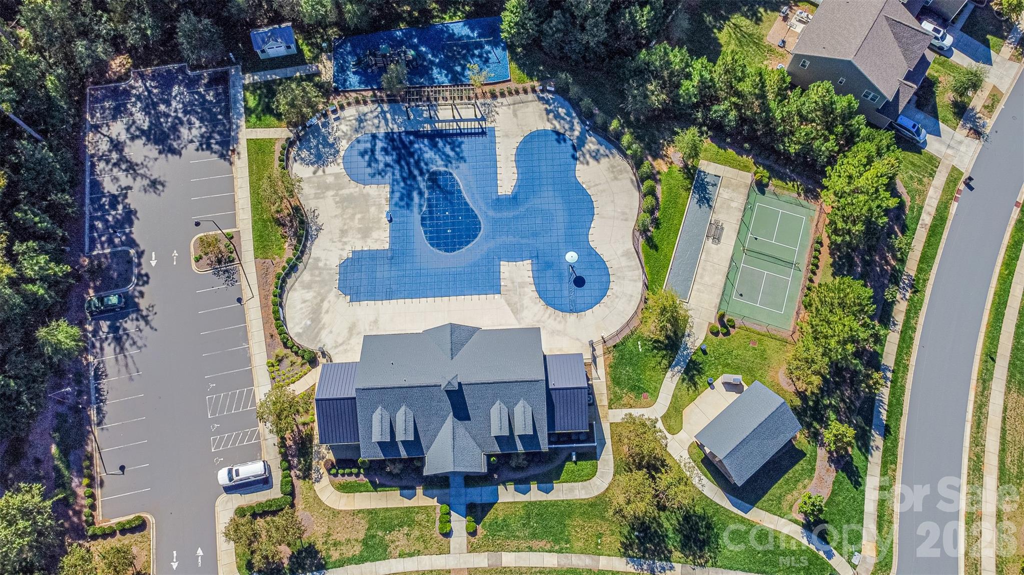 main property photo 42