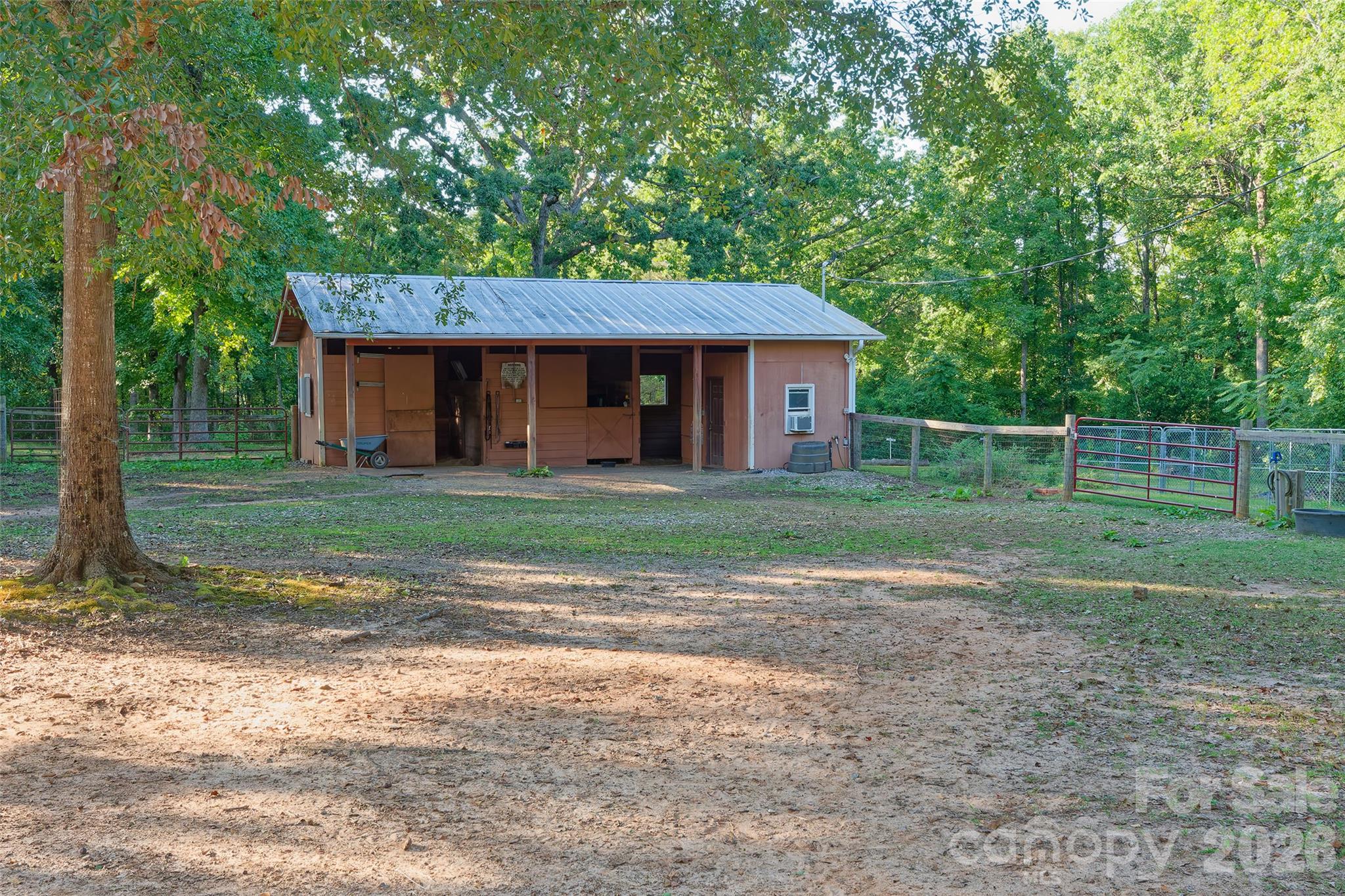 main property photo 35