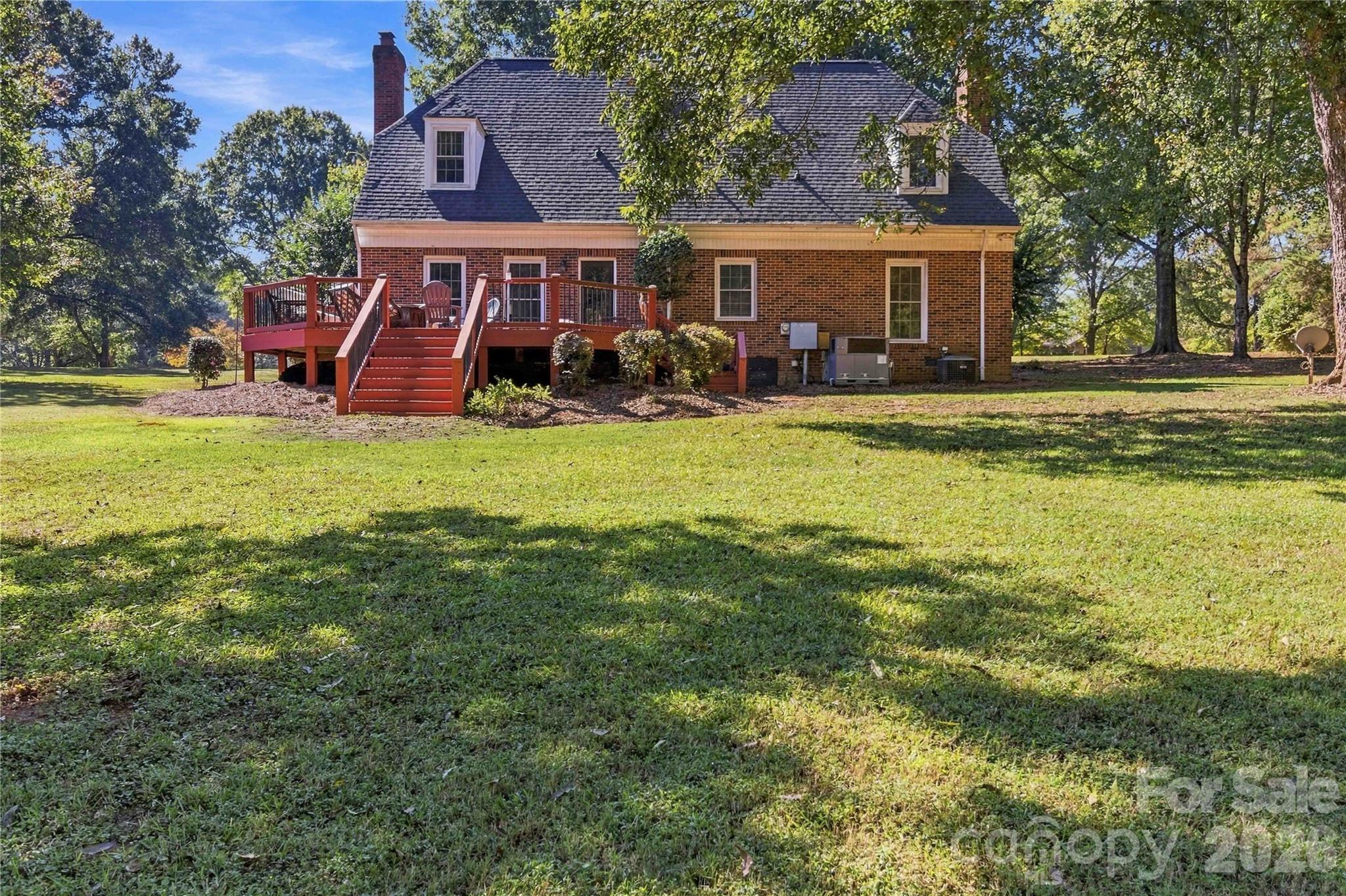 main property photo 30