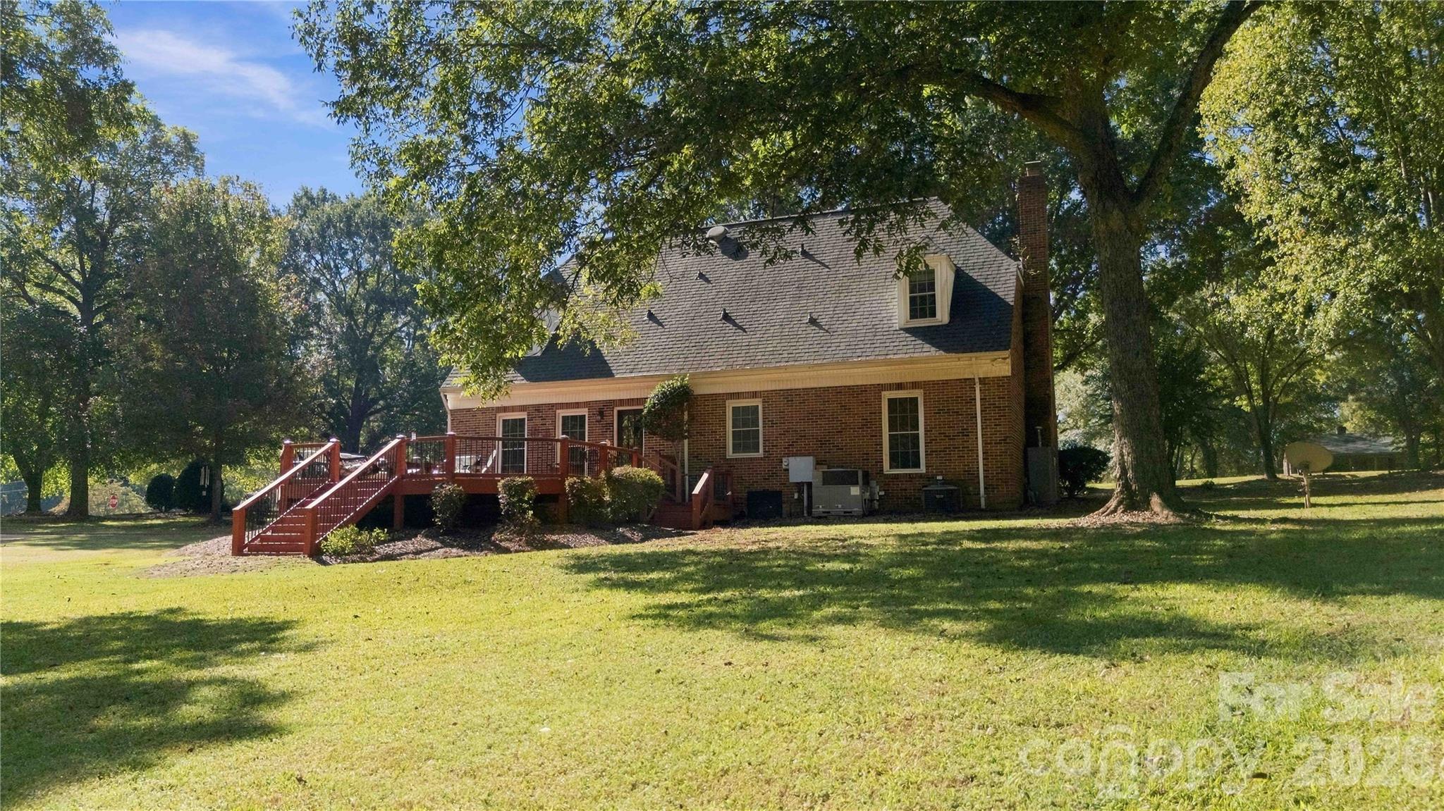 main property photo 35
