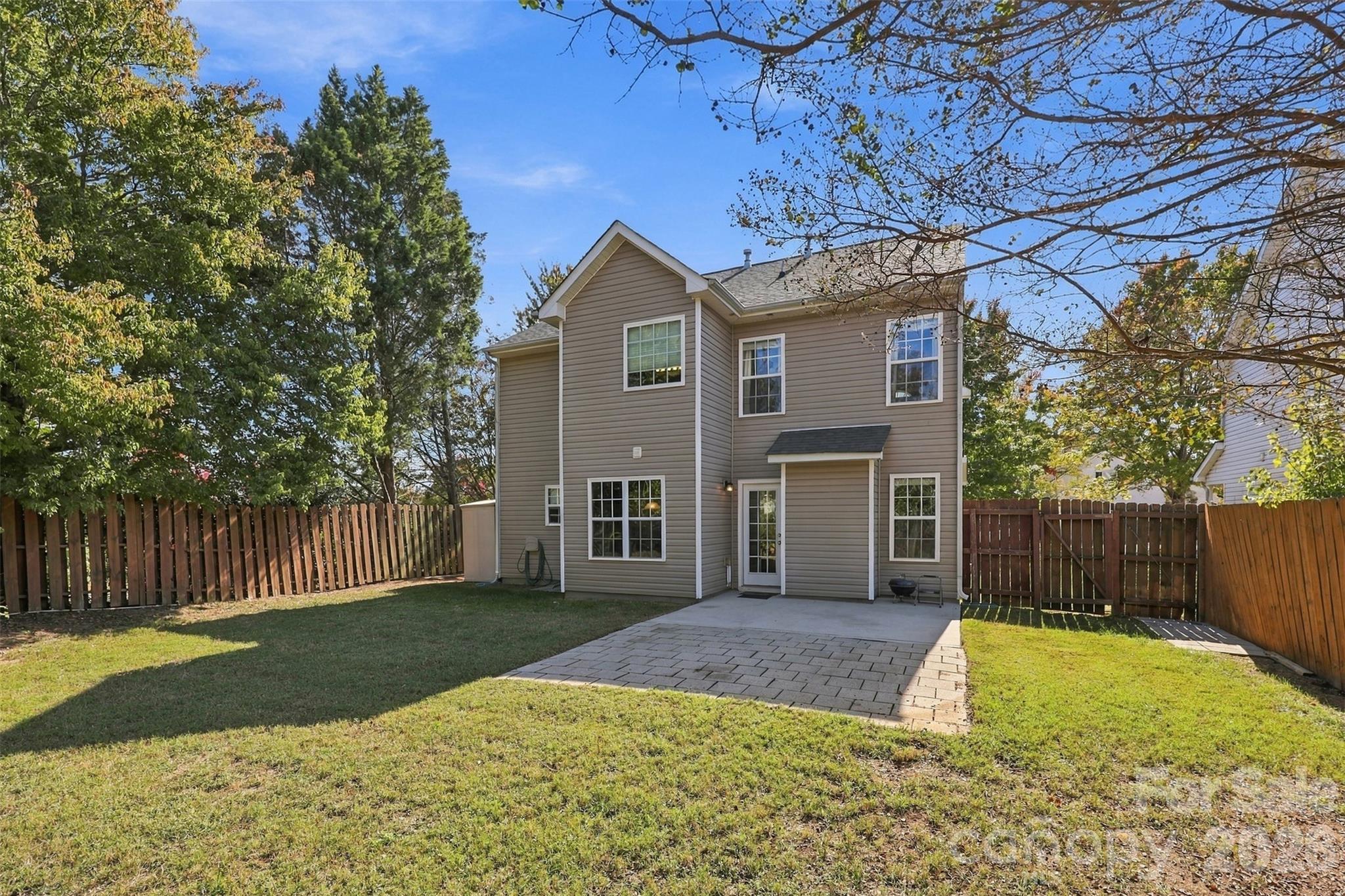 main property photo 16