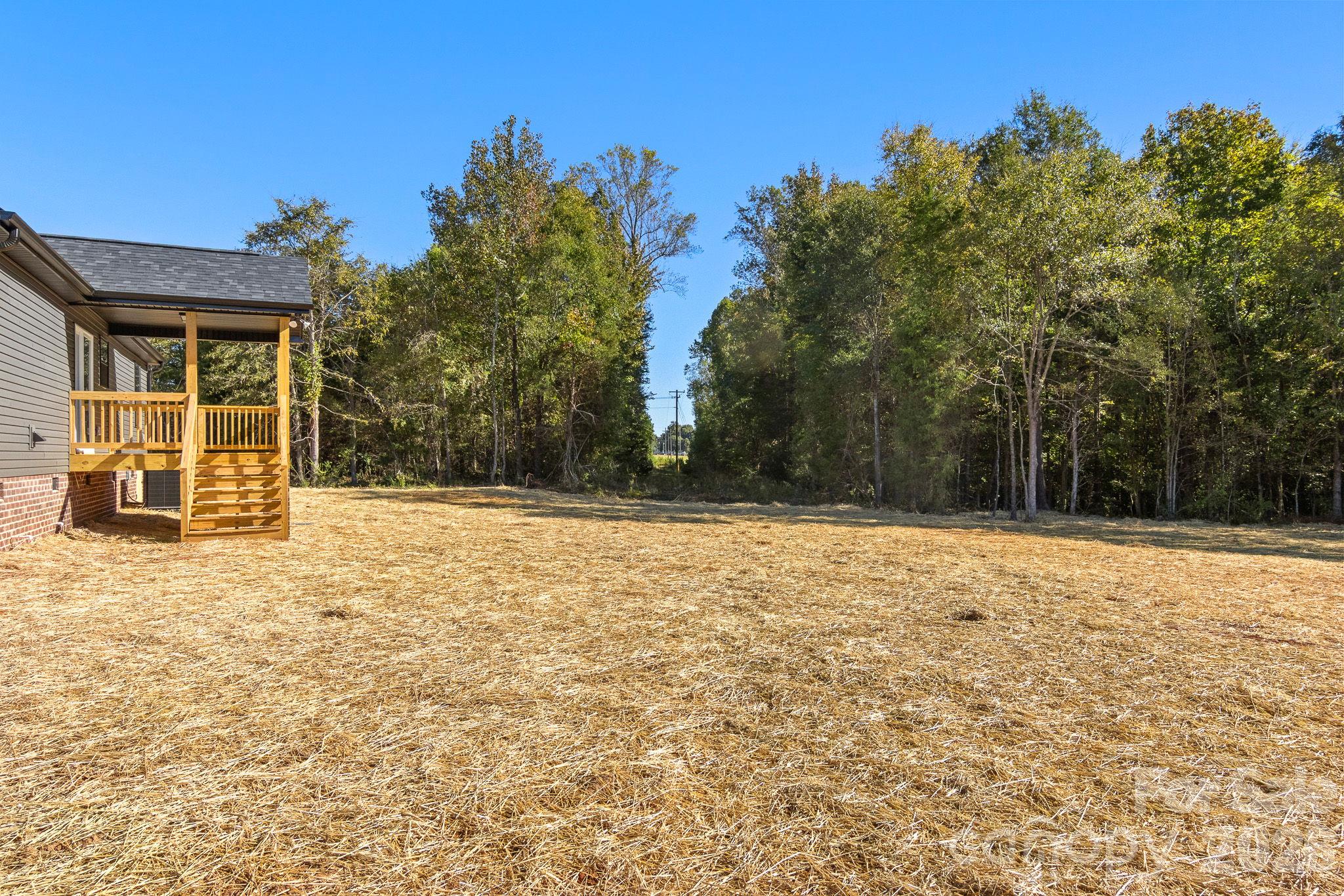 main property photo 25
