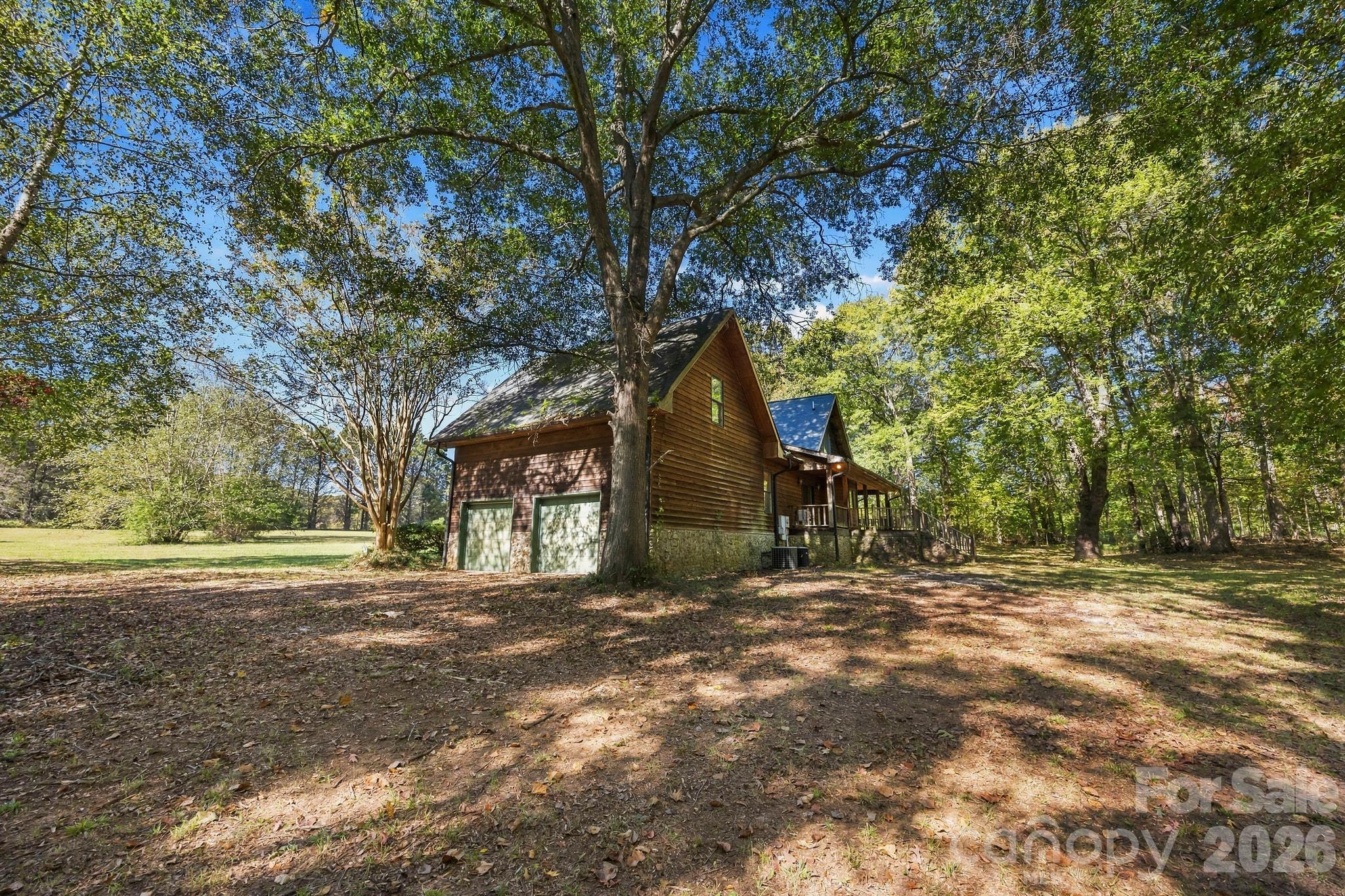 main property photo 40