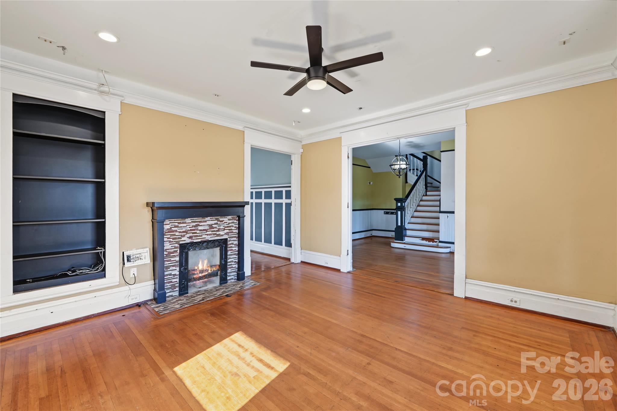 main property photo 12