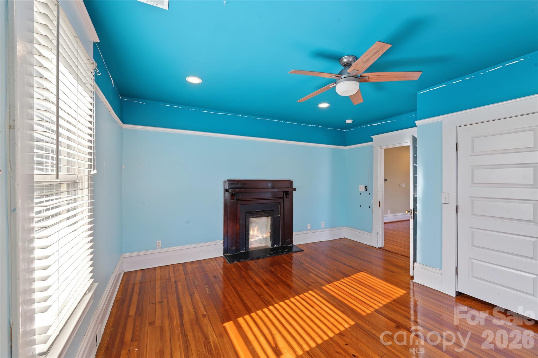 main property photo 31