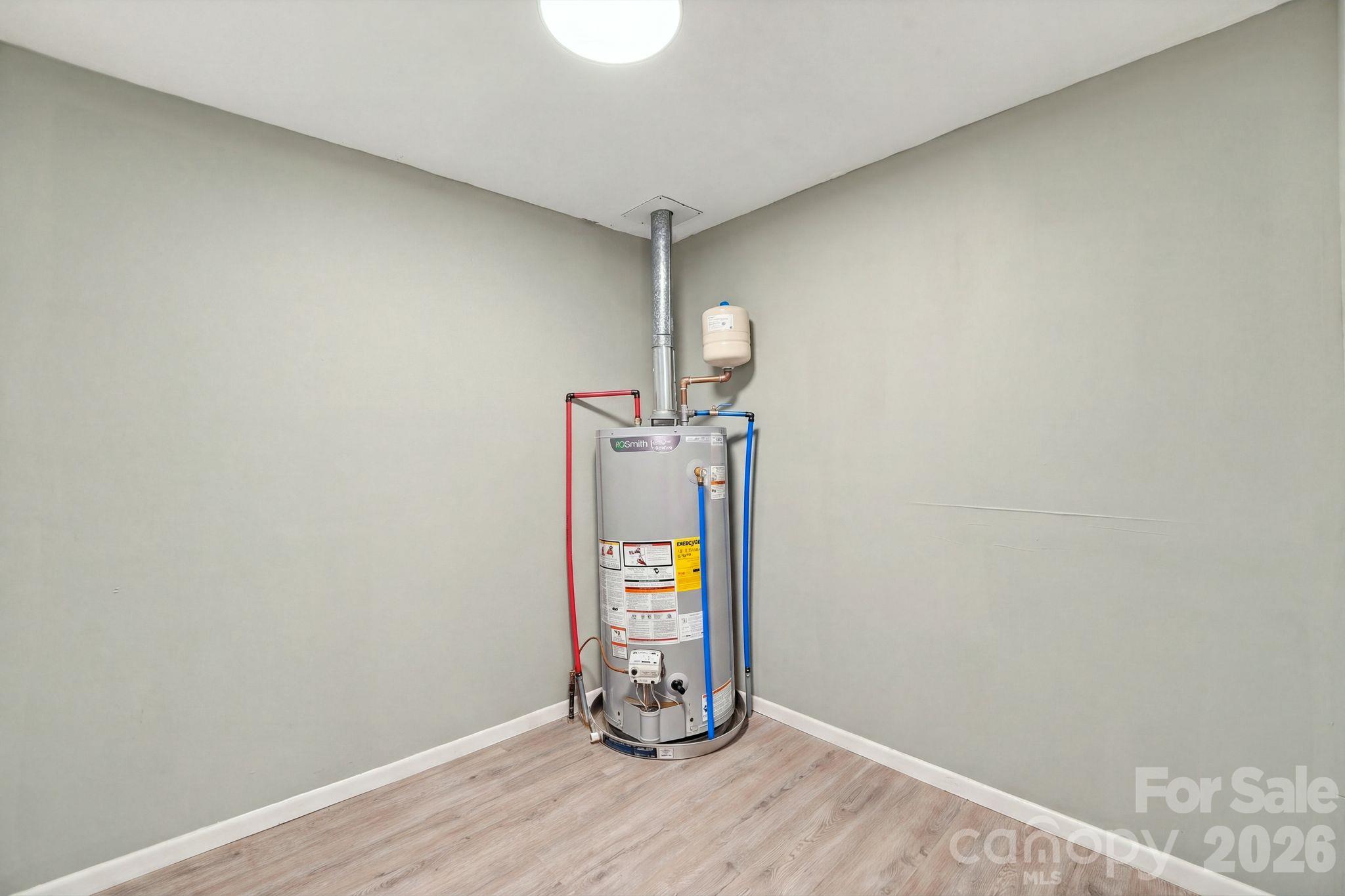 main property photo 32
