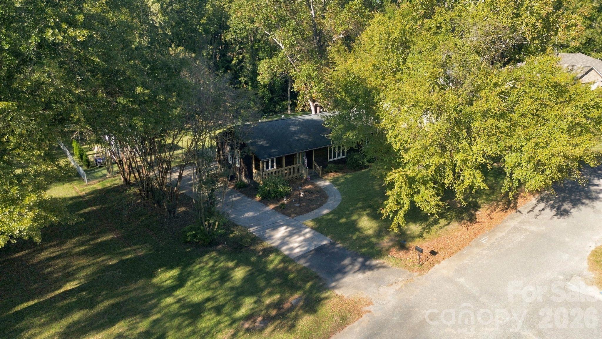 main property photo 40