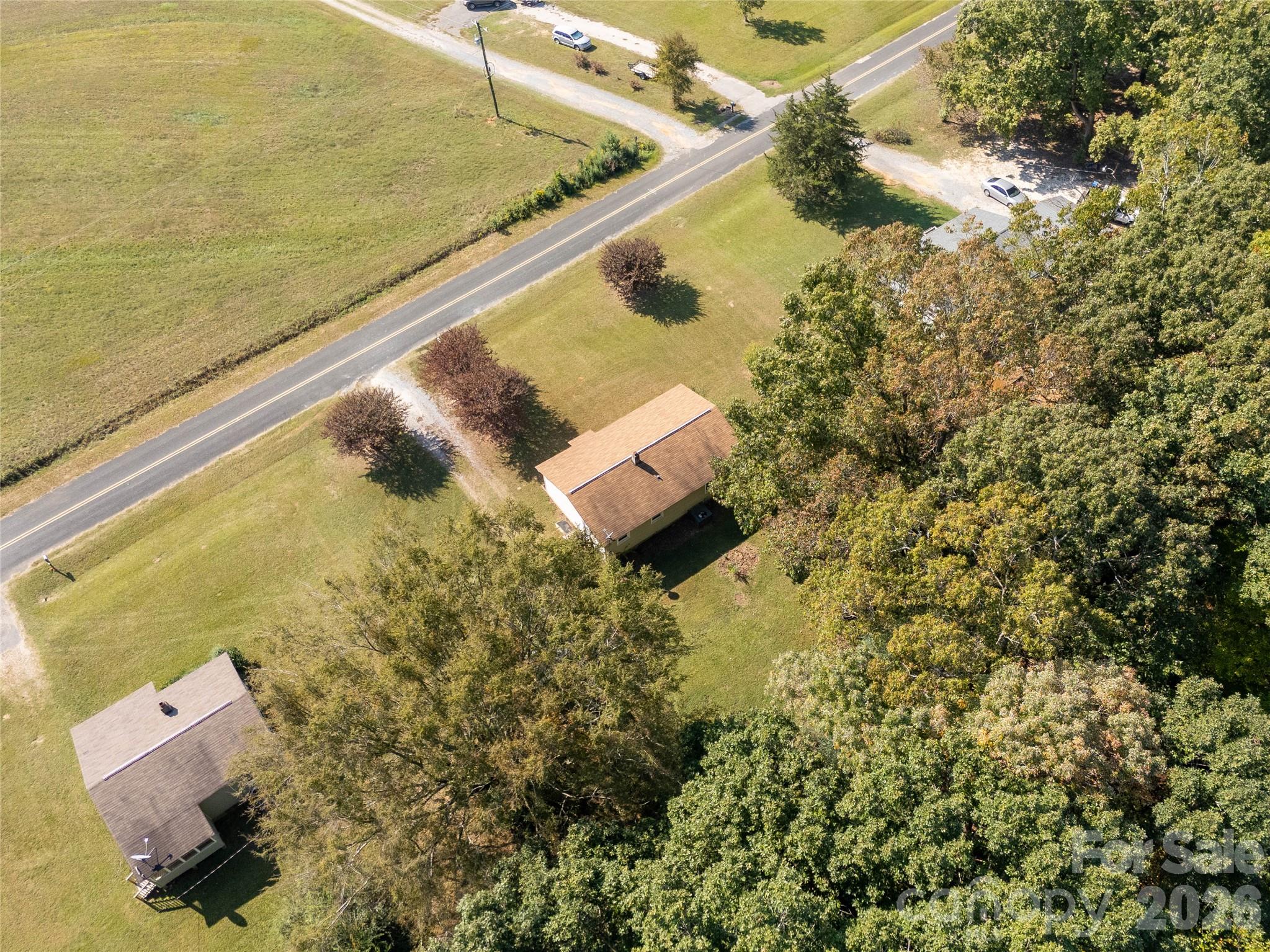 main property photo 28