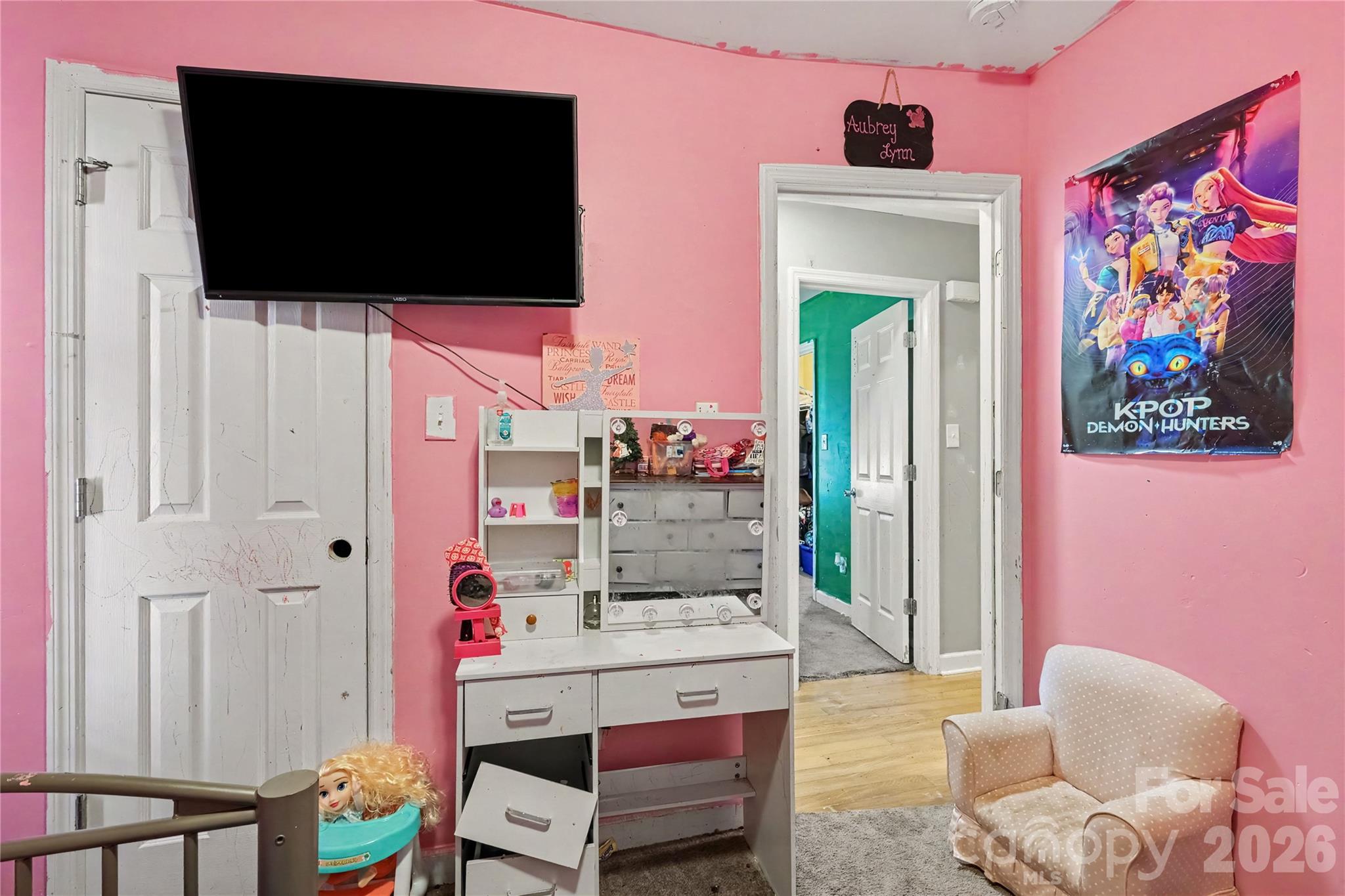 main property photo 10