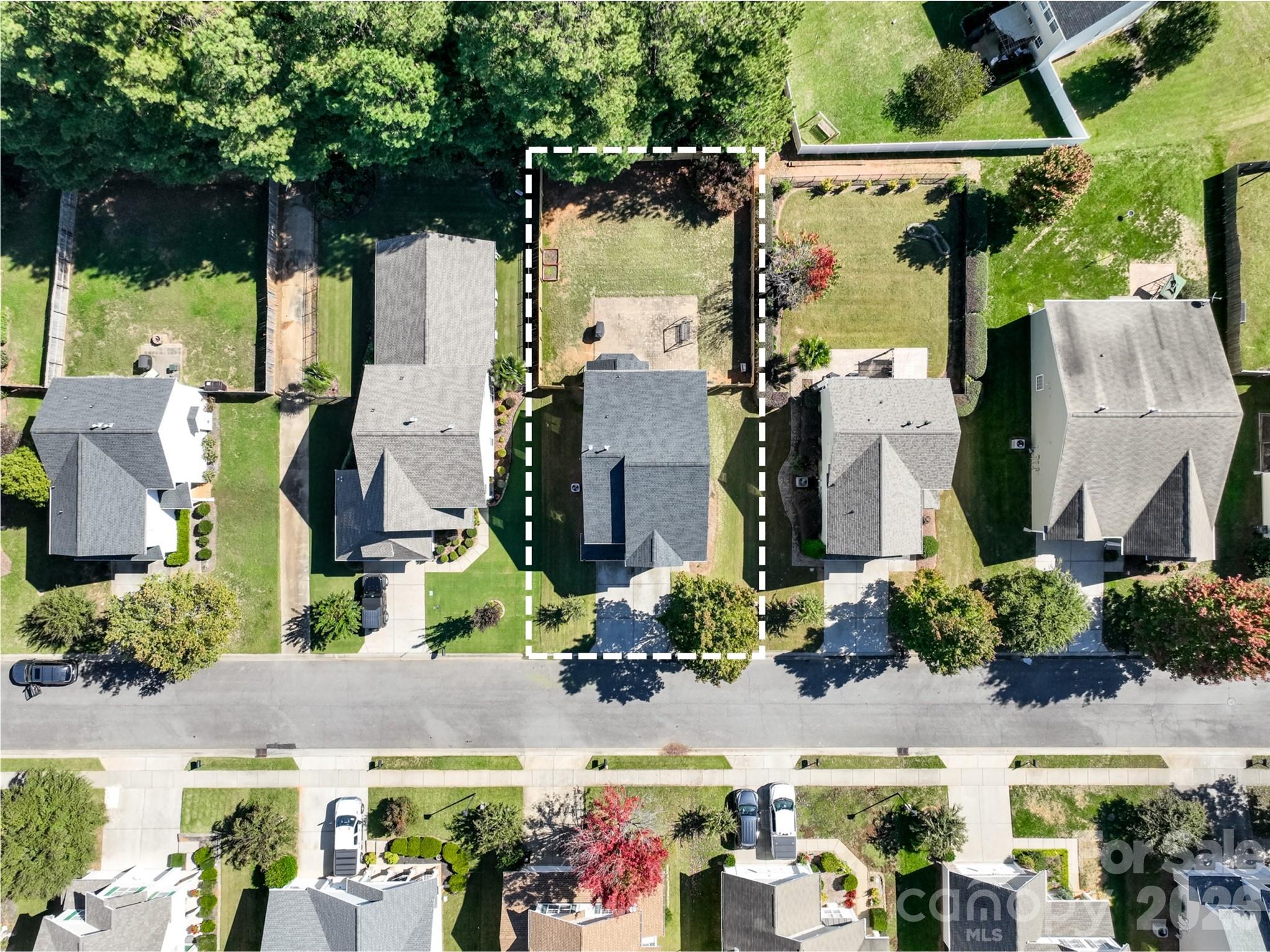 main property photo 28