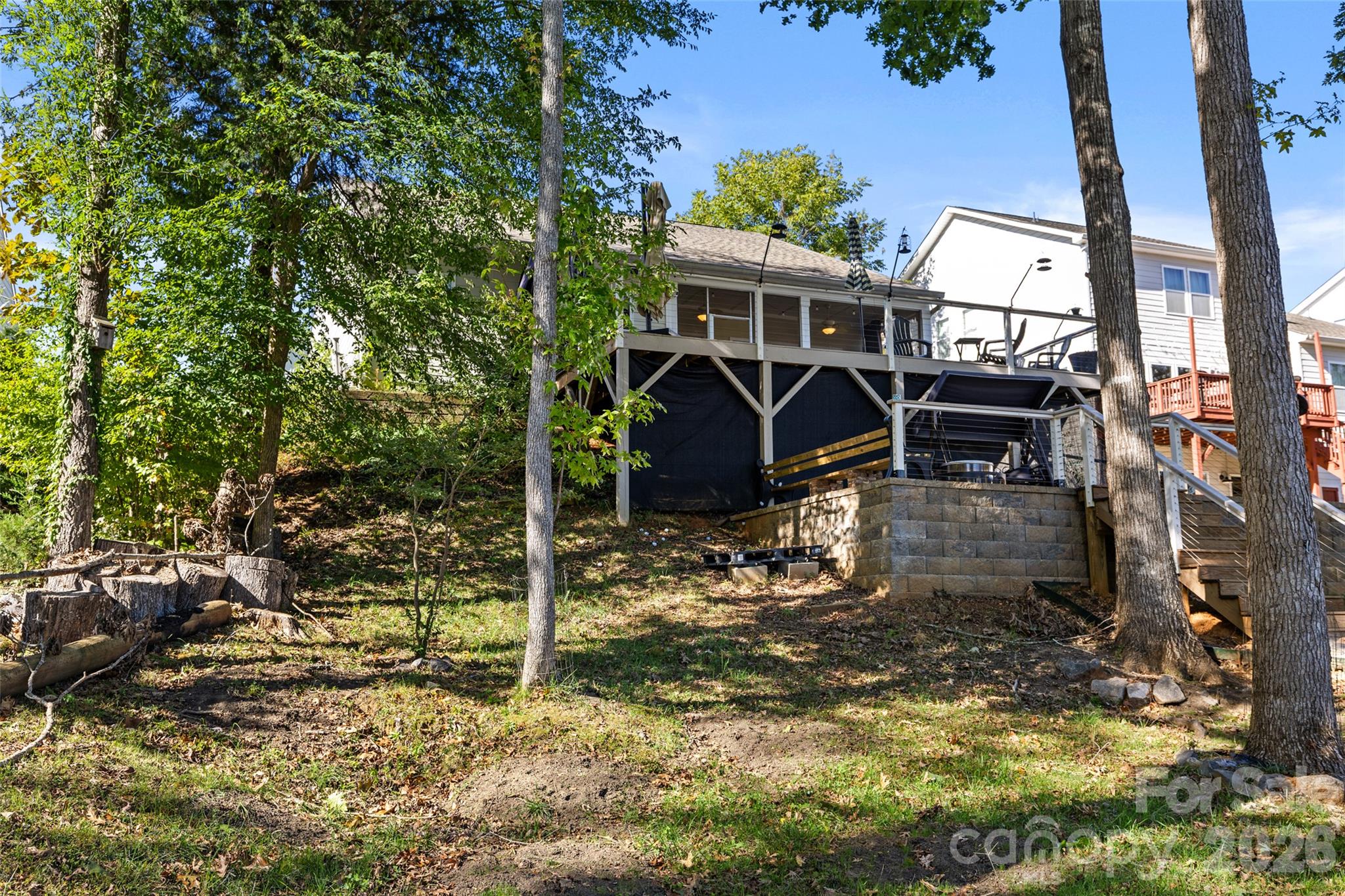 main property photo 30
