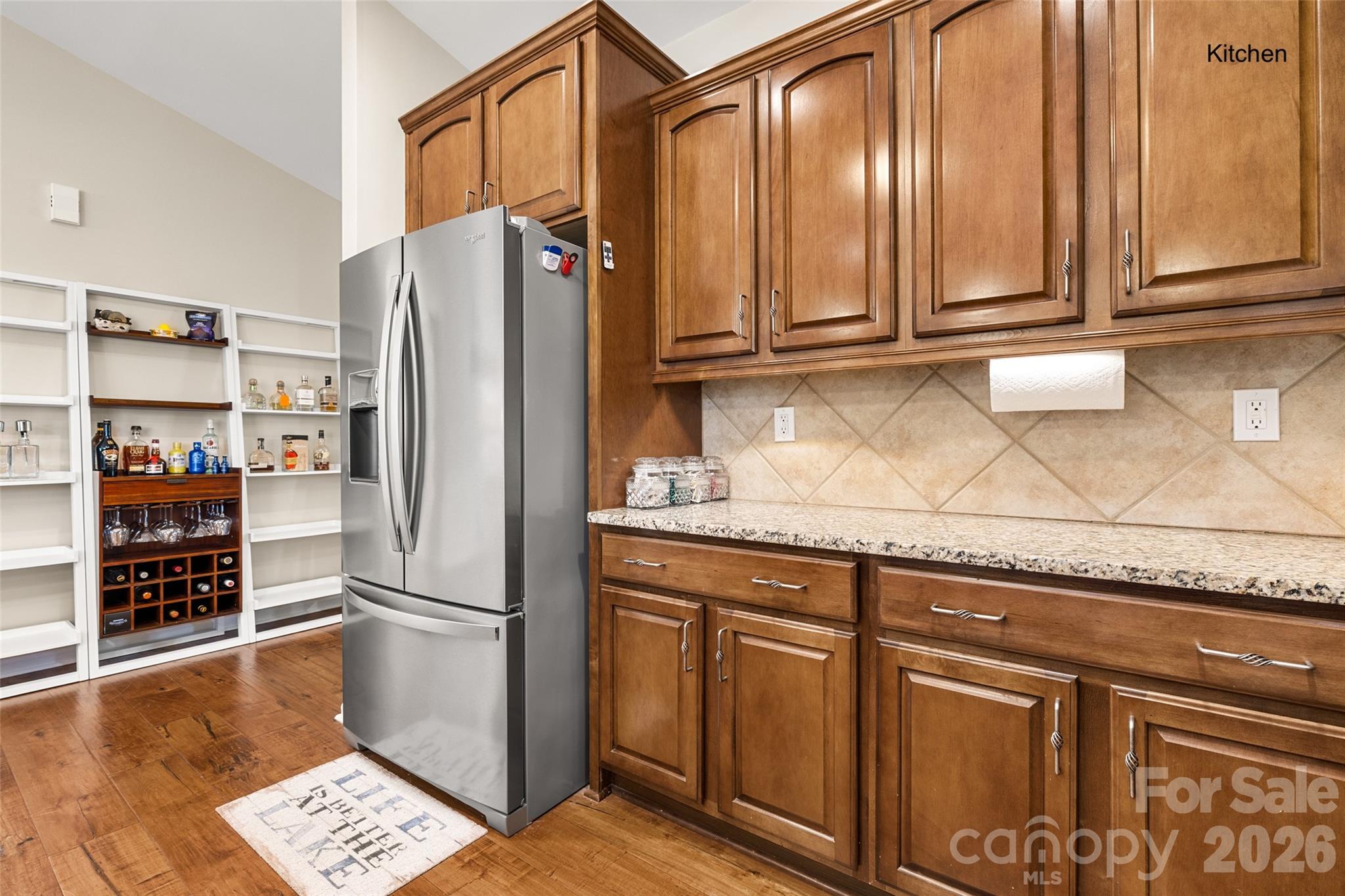 main property photo 5