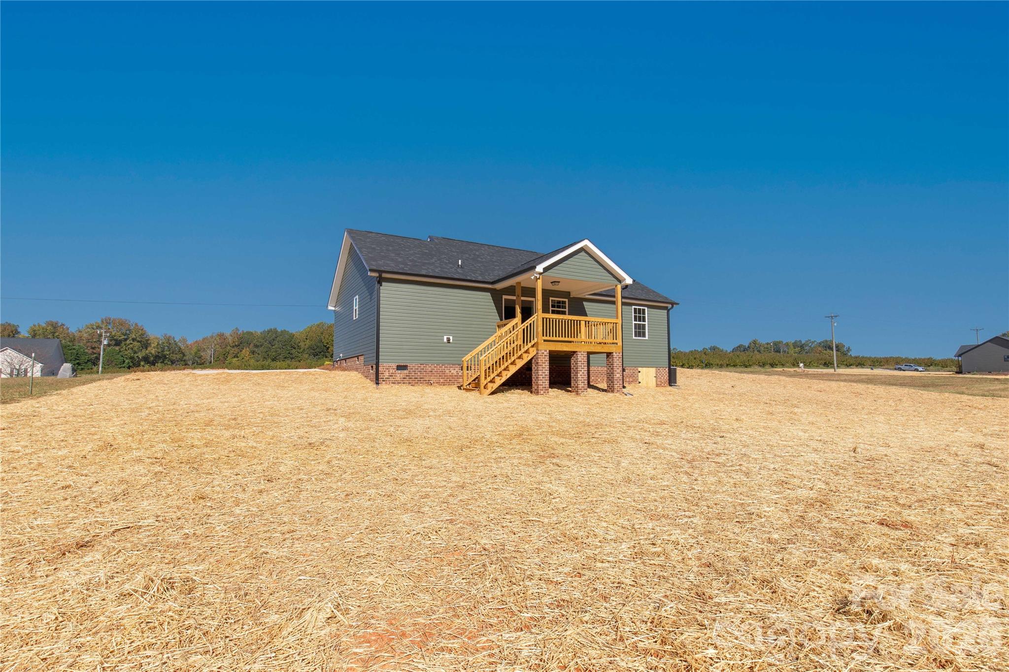 main property photo 25