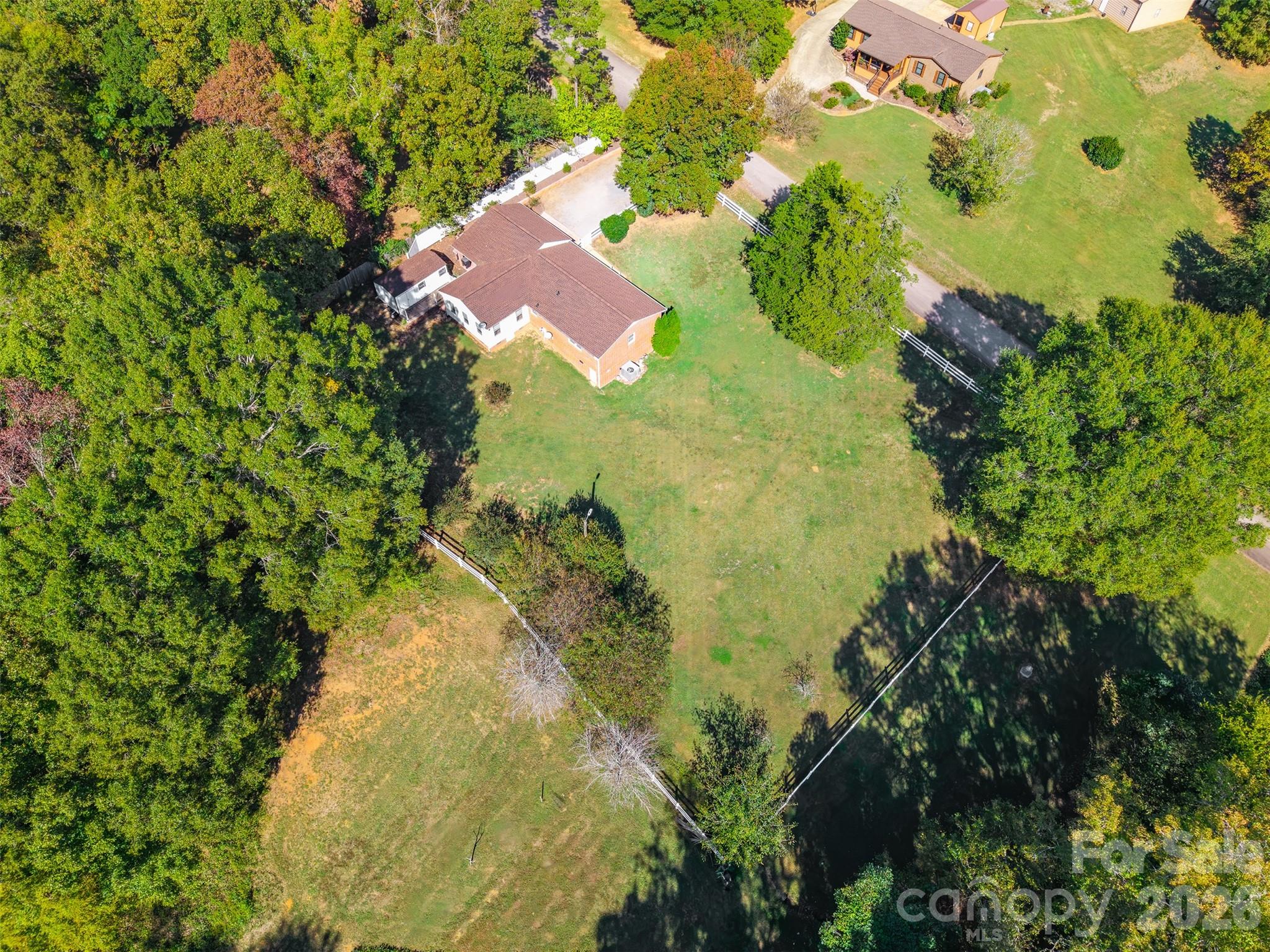 main property photo 30