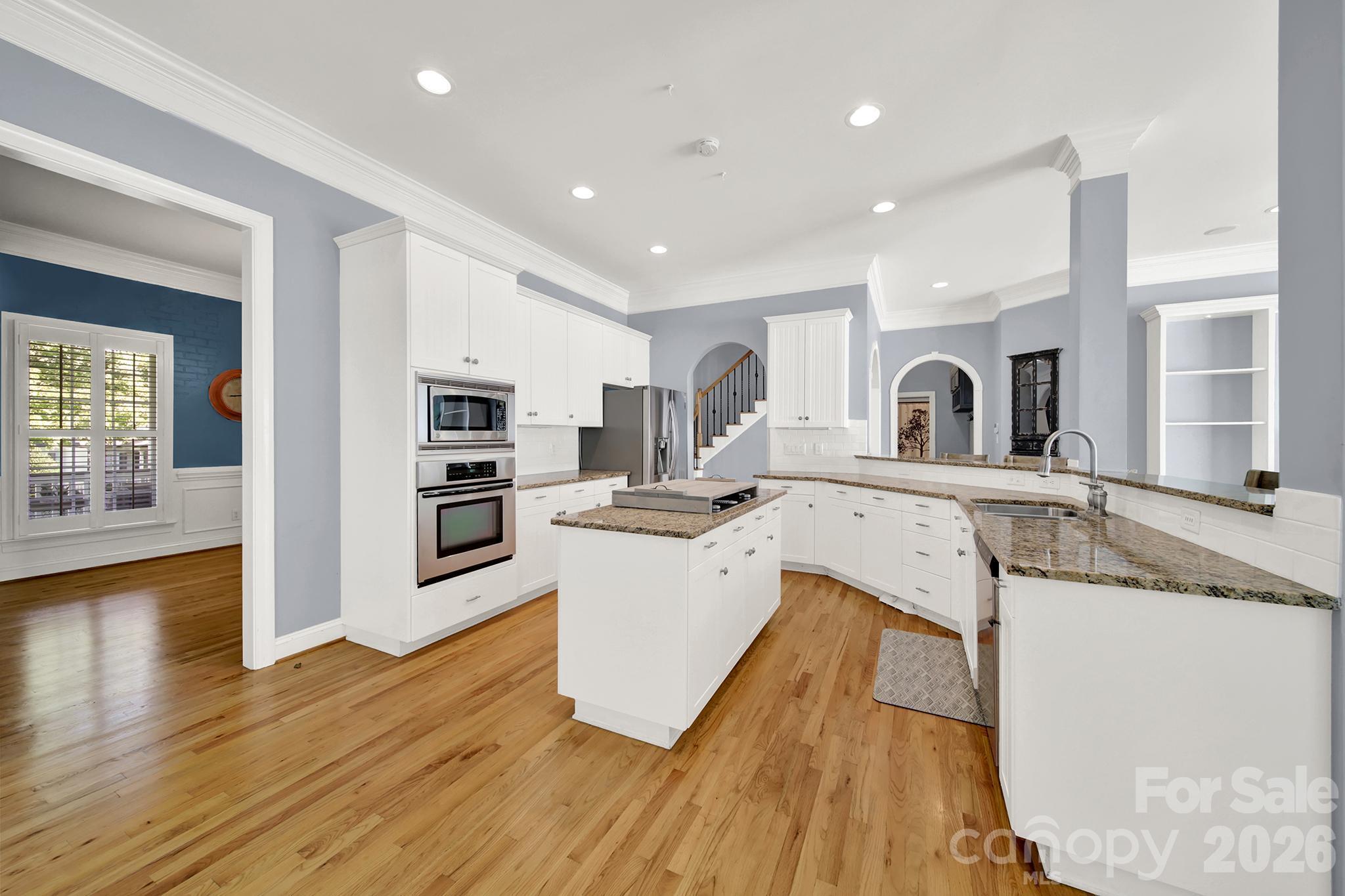 main property photo 9