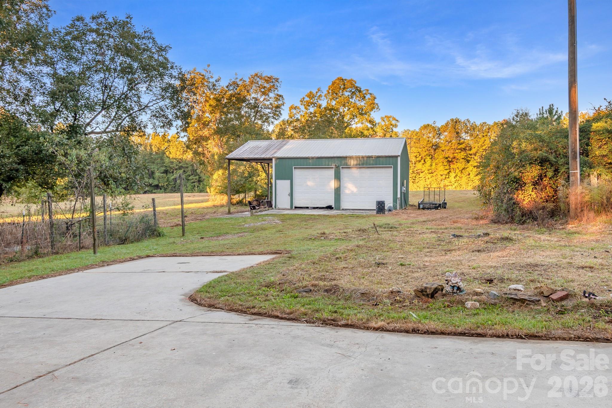 main property photo 25
