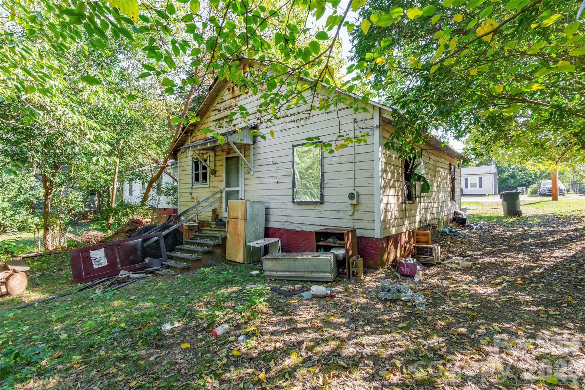 main property photo 5