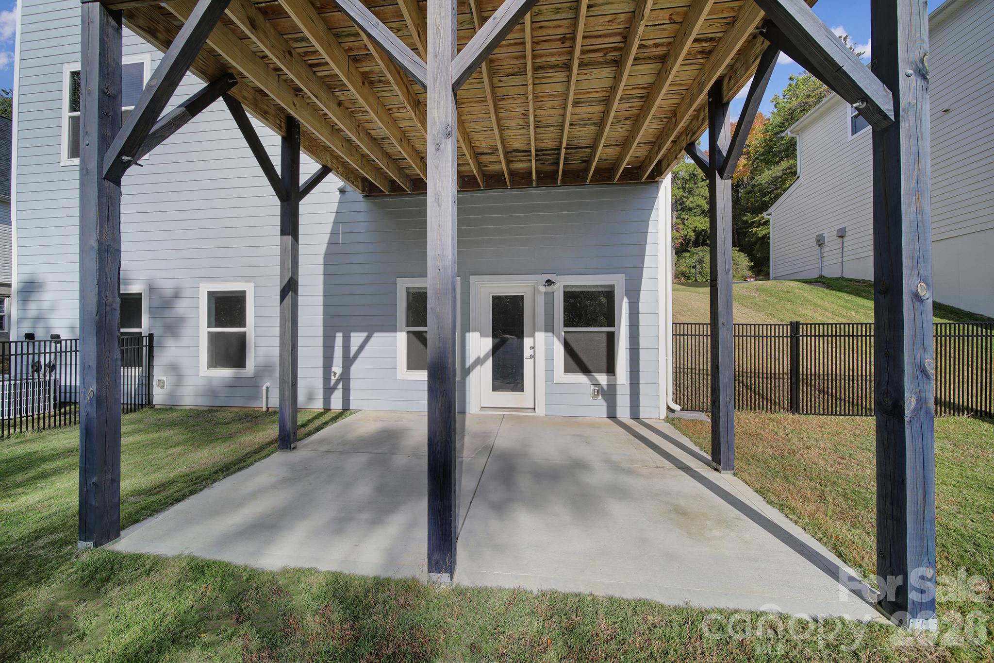 main property photo 36