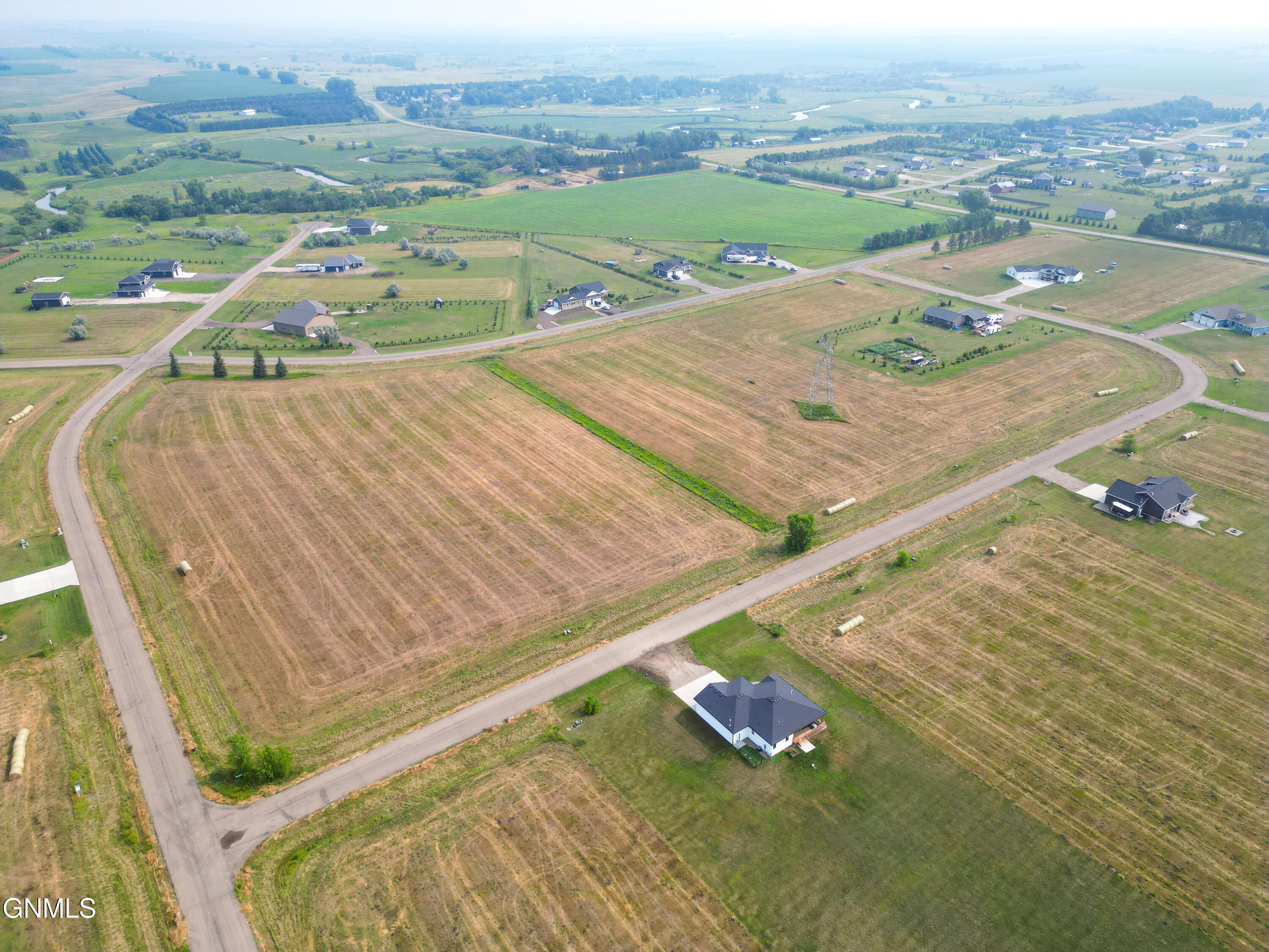 main property photo 15