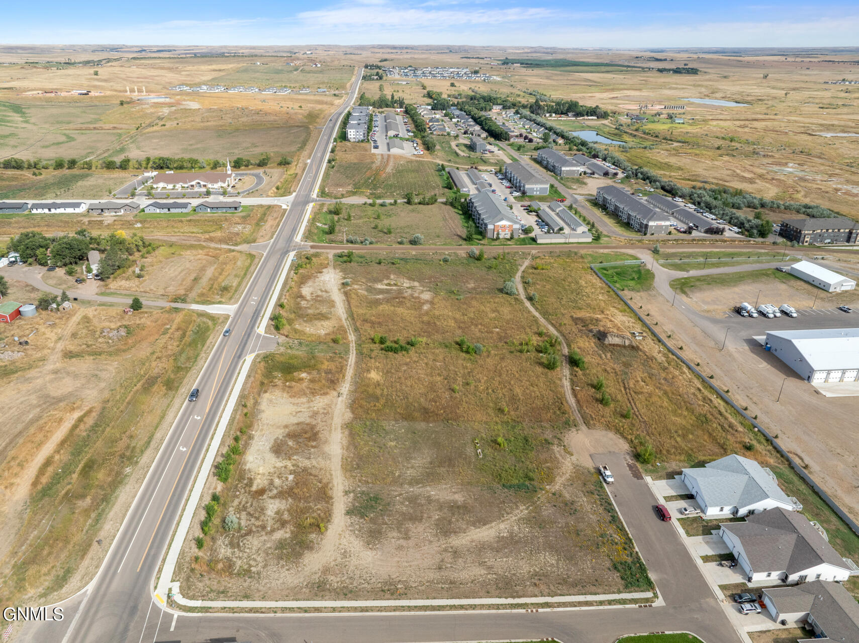 main property photo 11