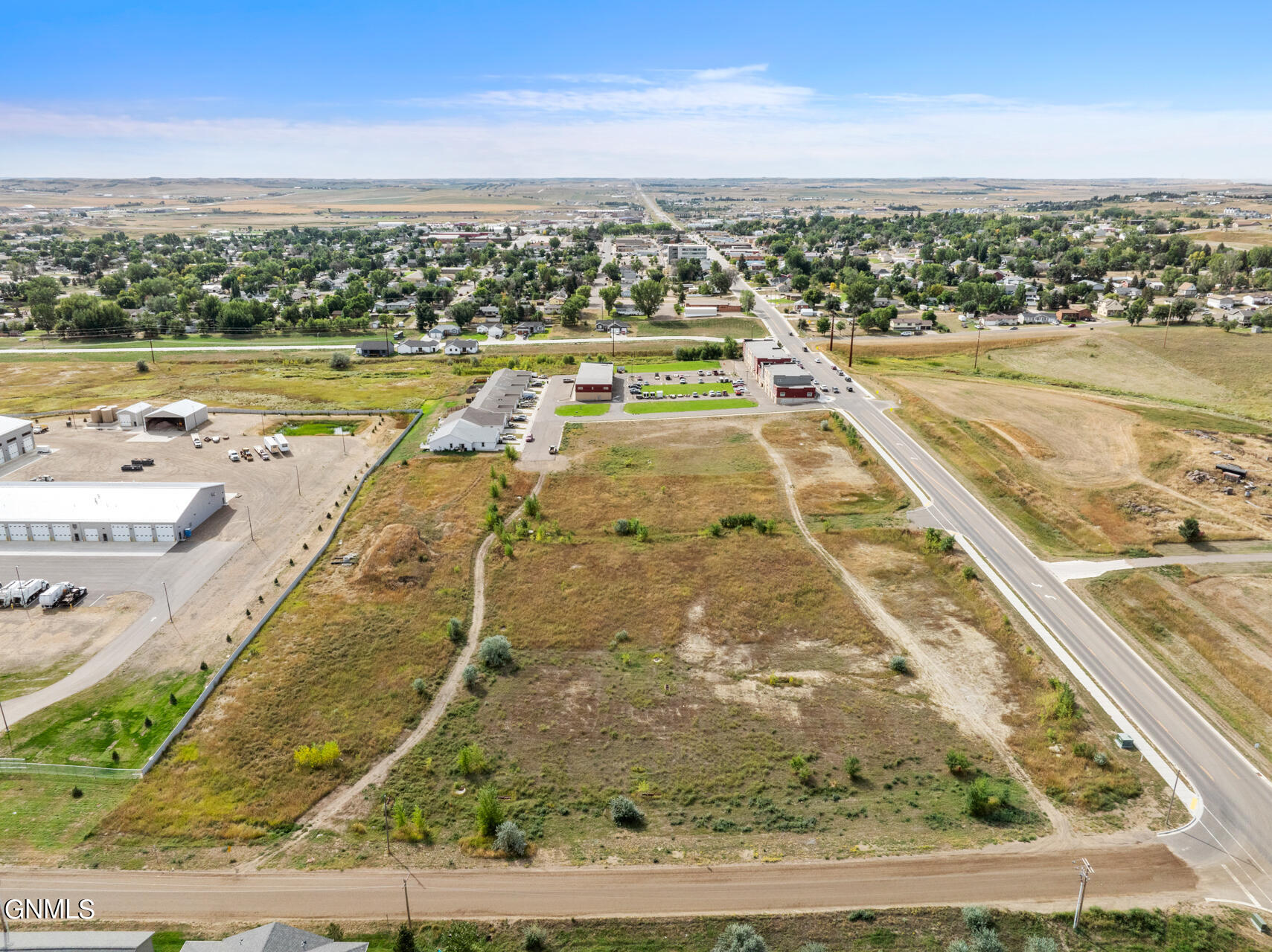 main property photo 14
