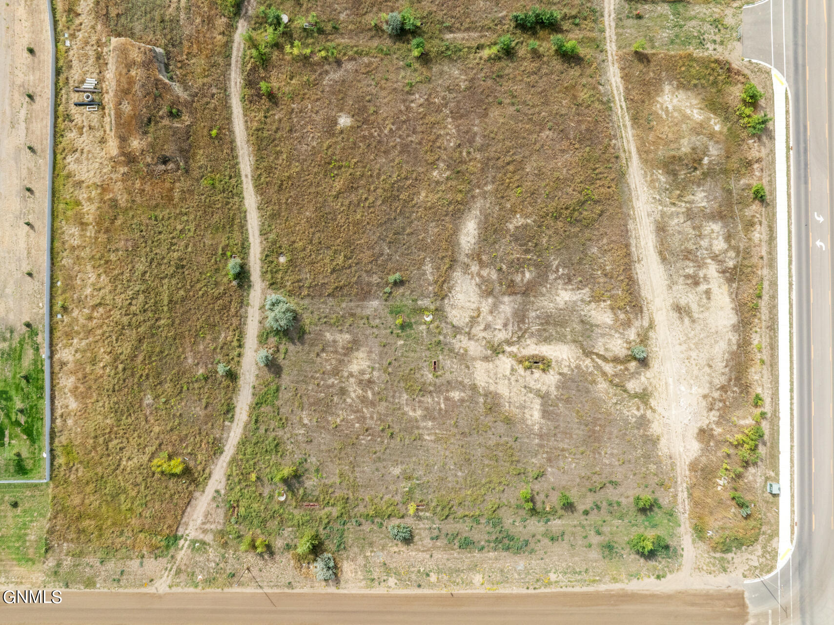 main property photo 5