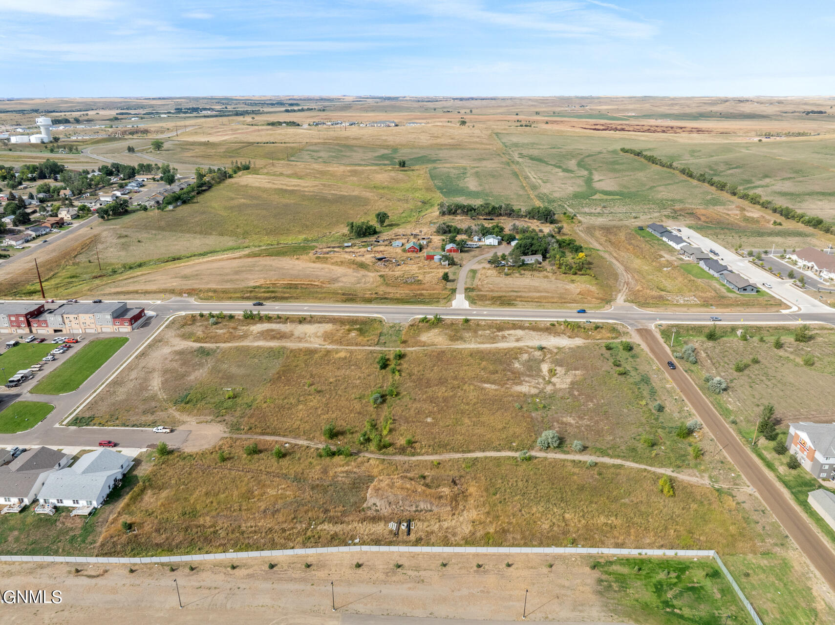 main property photo 9