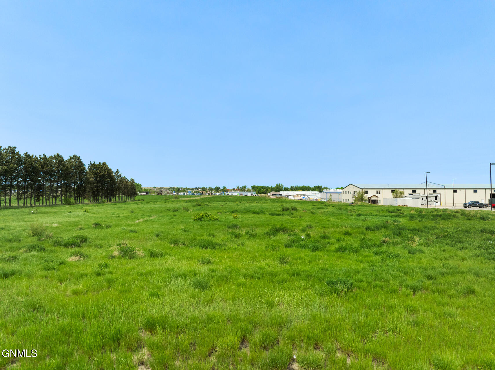 main property photo 9