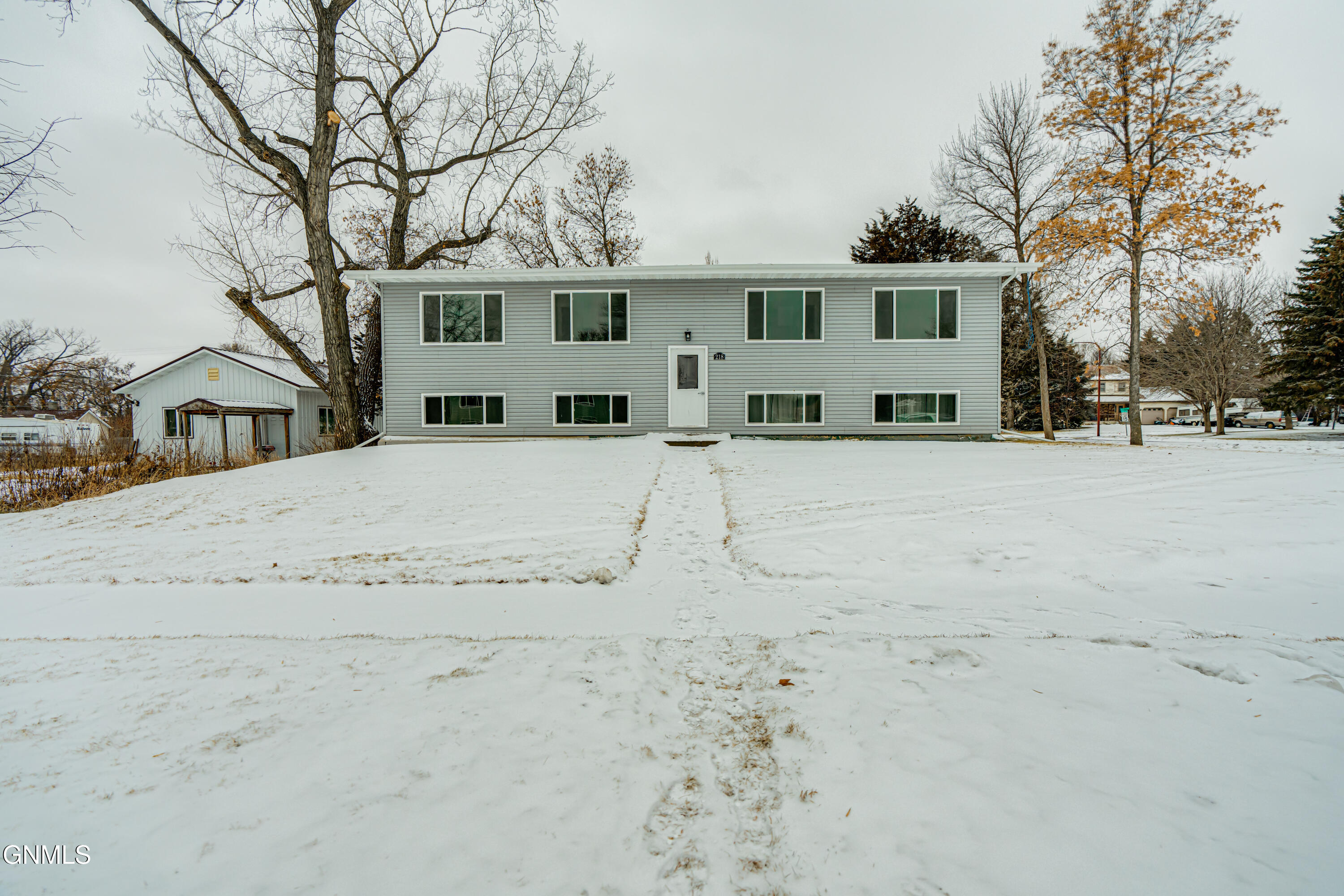 property viewer photo 1