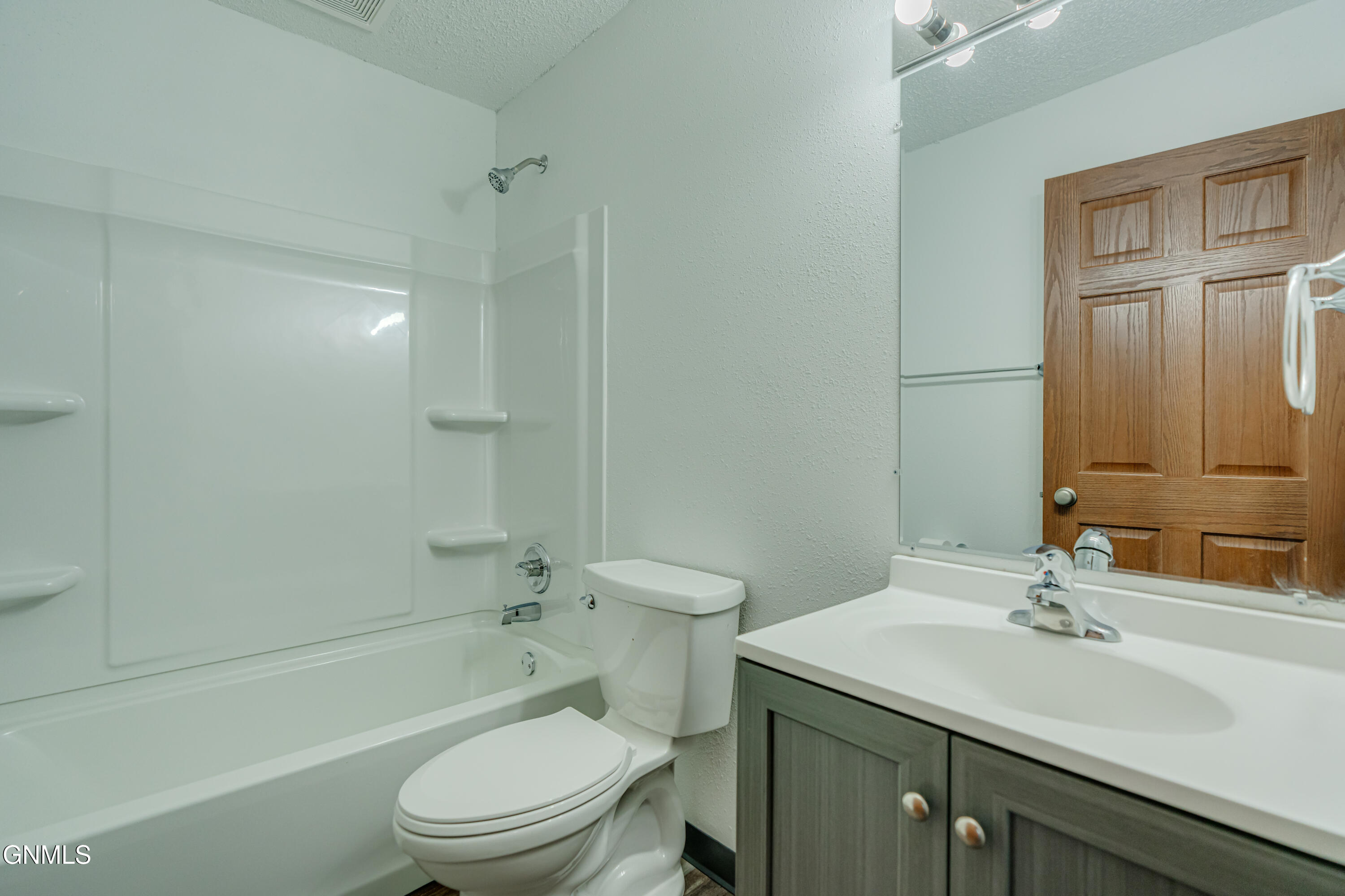 property viewer photo 18