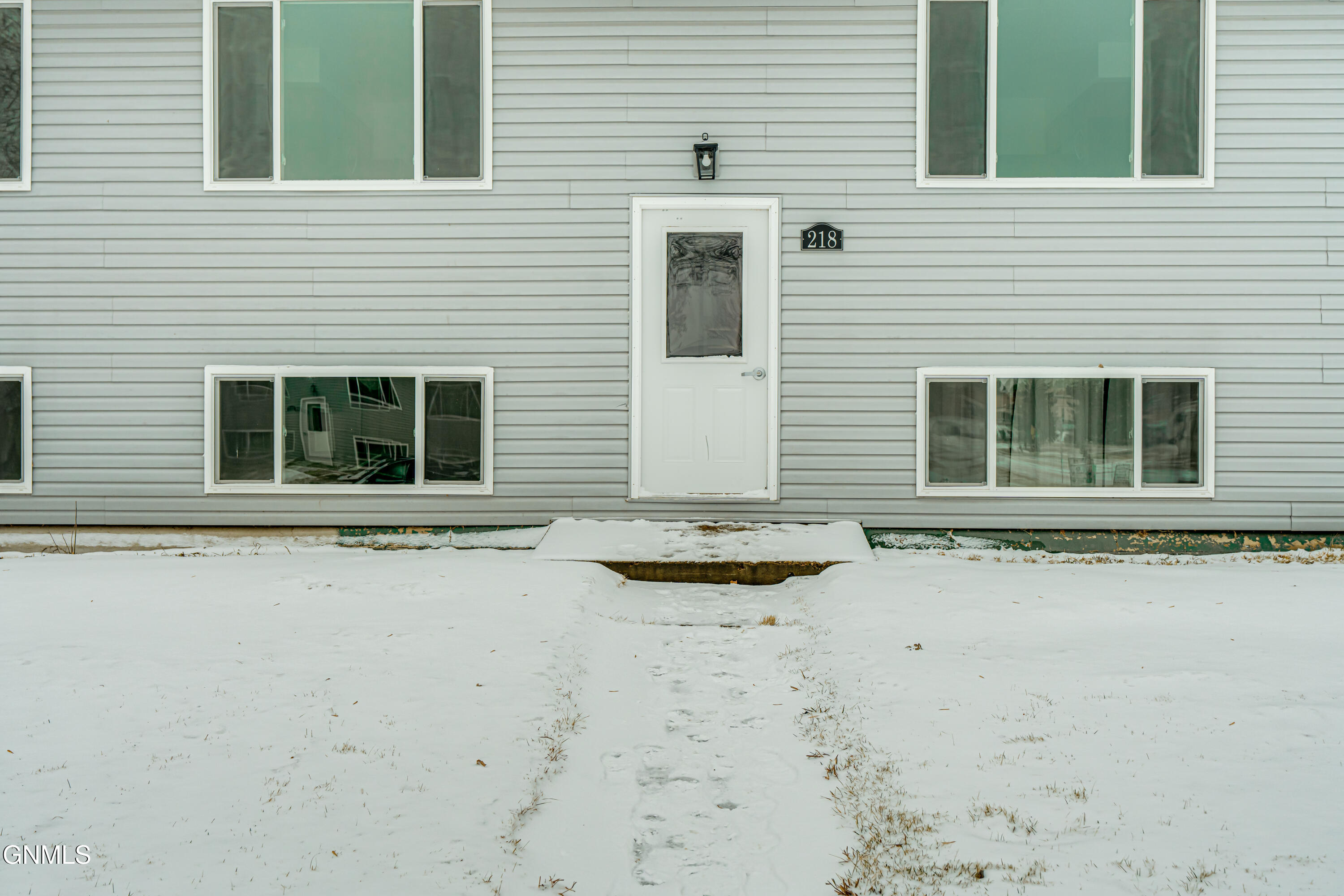 property viewer photo 2
