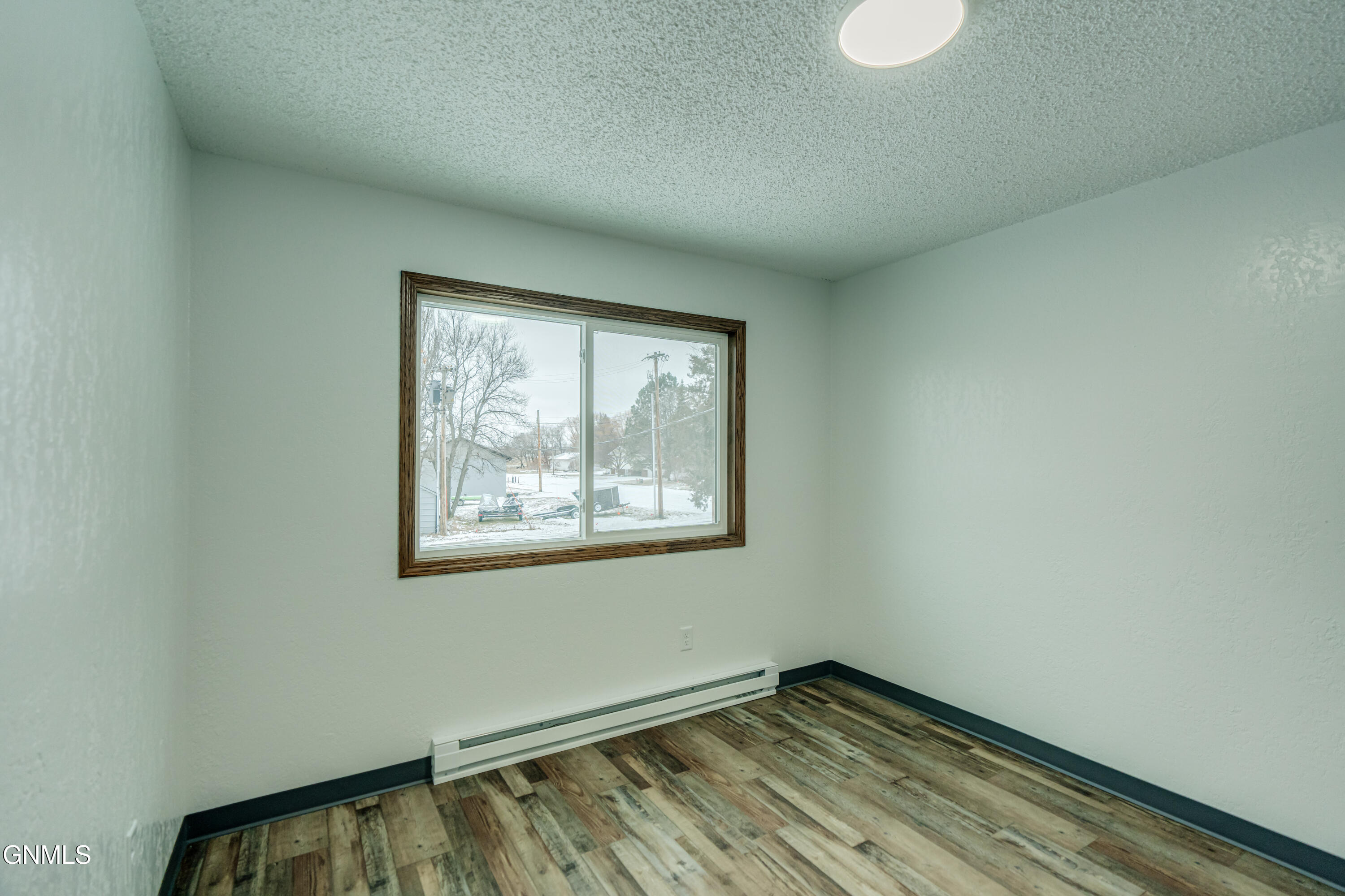 property viewer photo 24