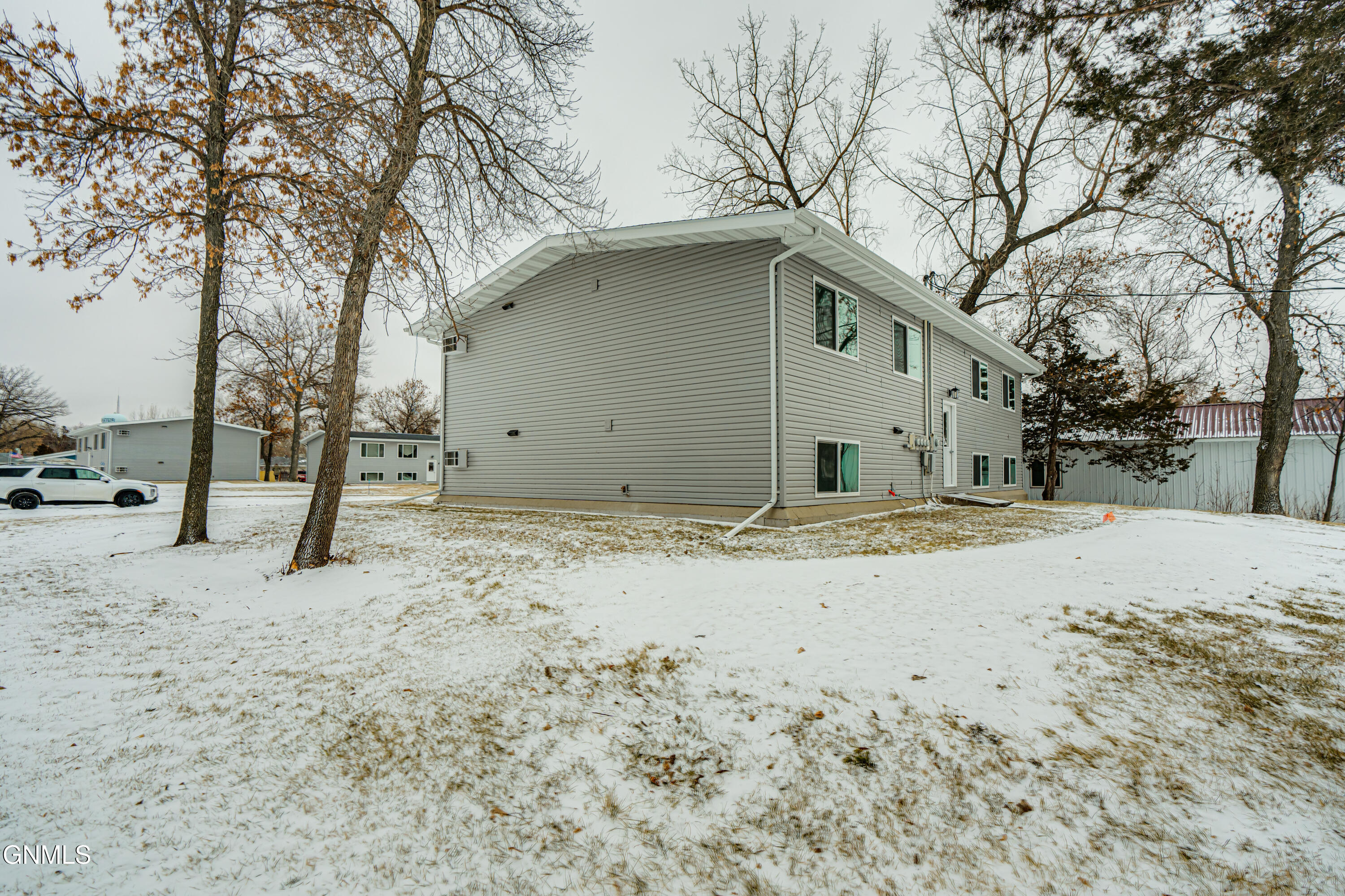 property viewer photo 4