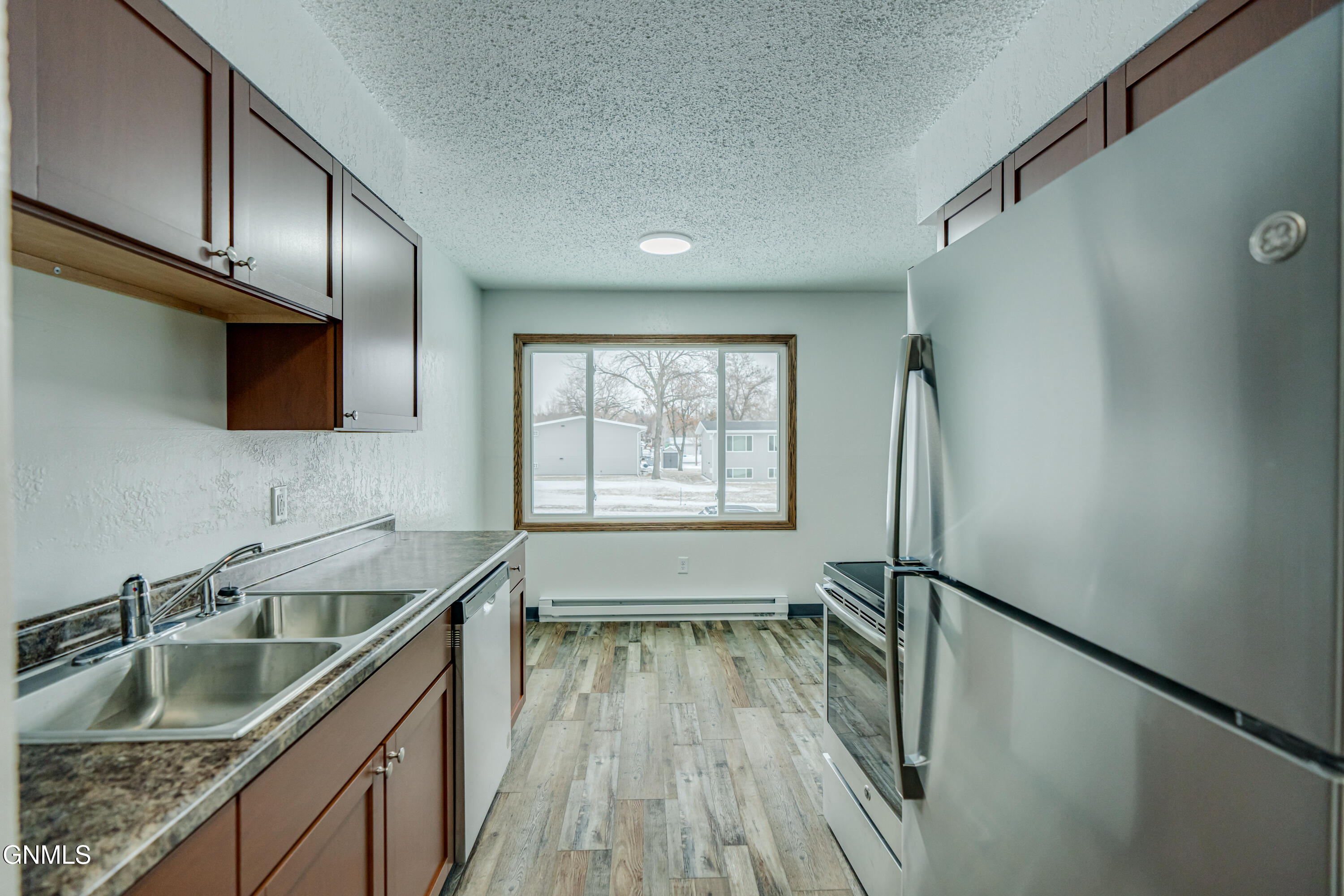 property viewer photo 5