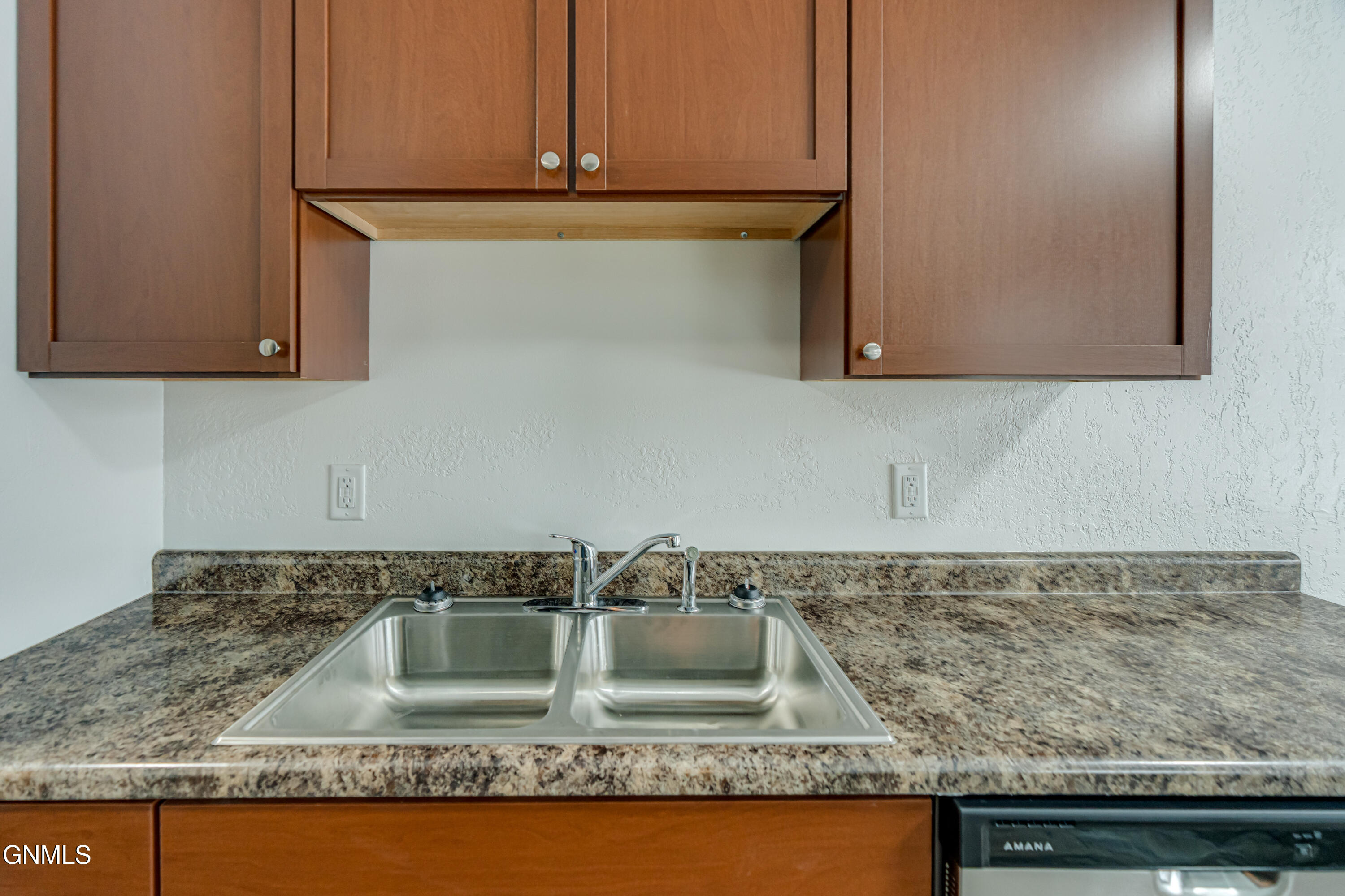 property viewer photo 6