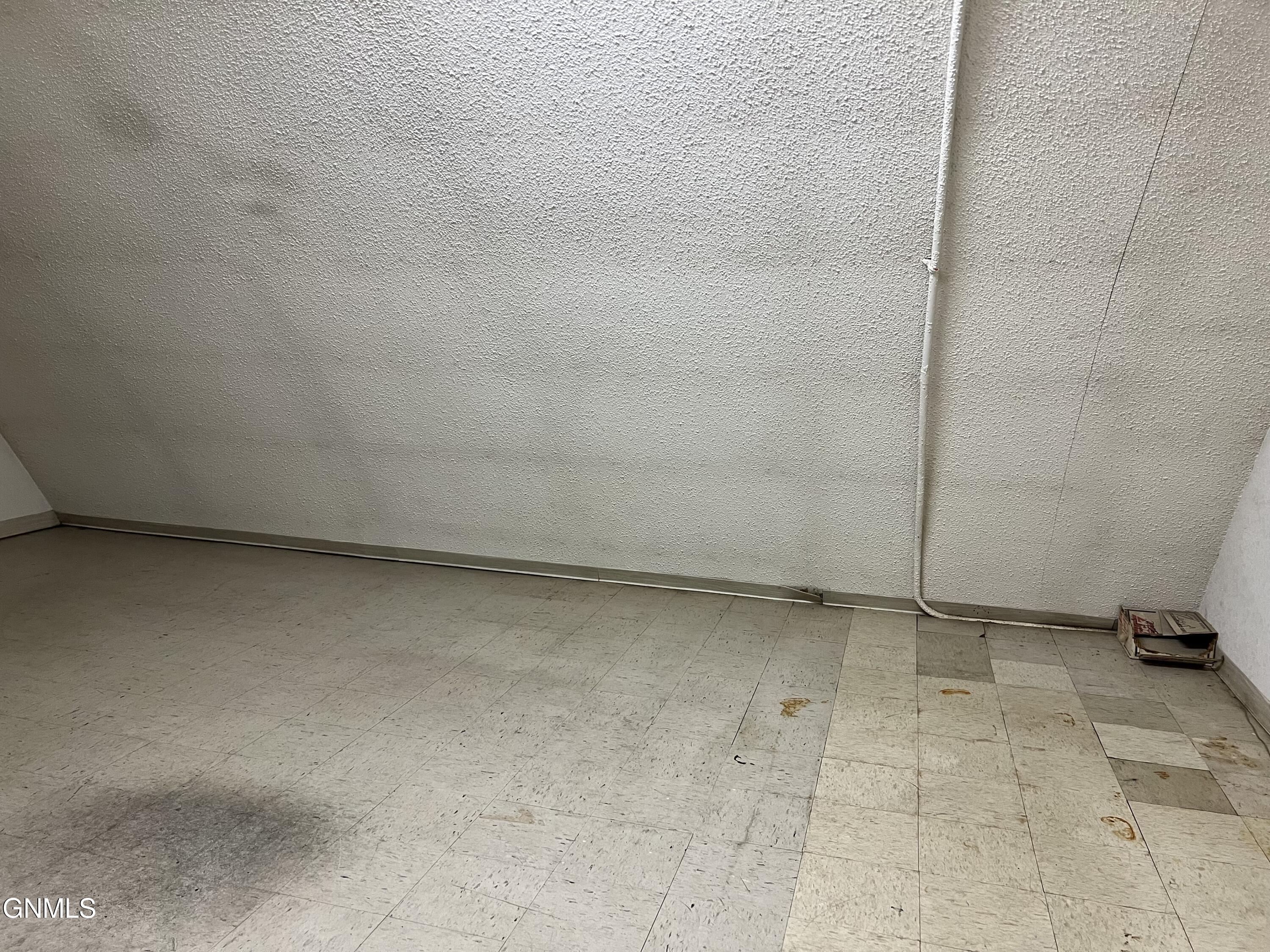 property viewer photo 10