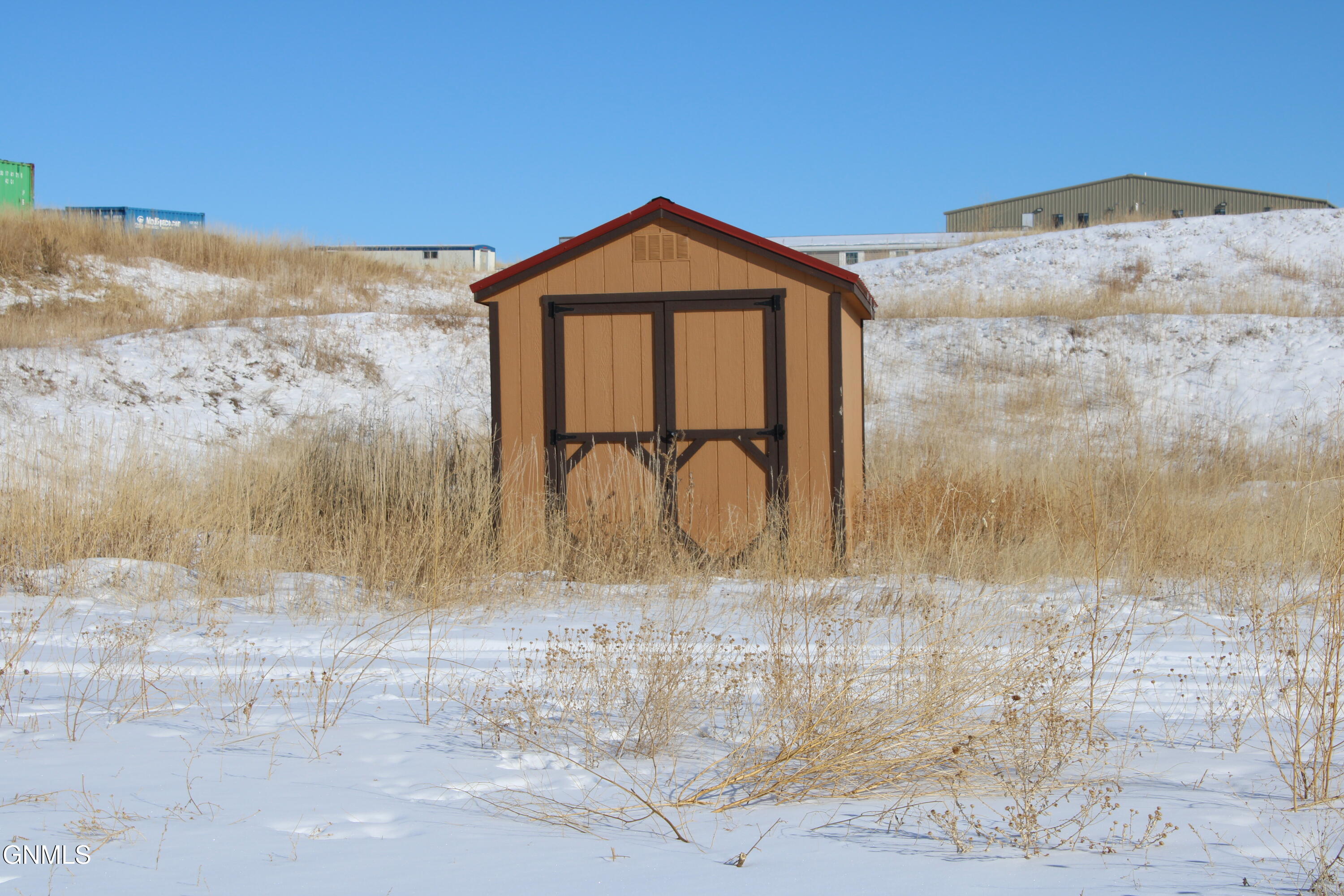 main property photo 32